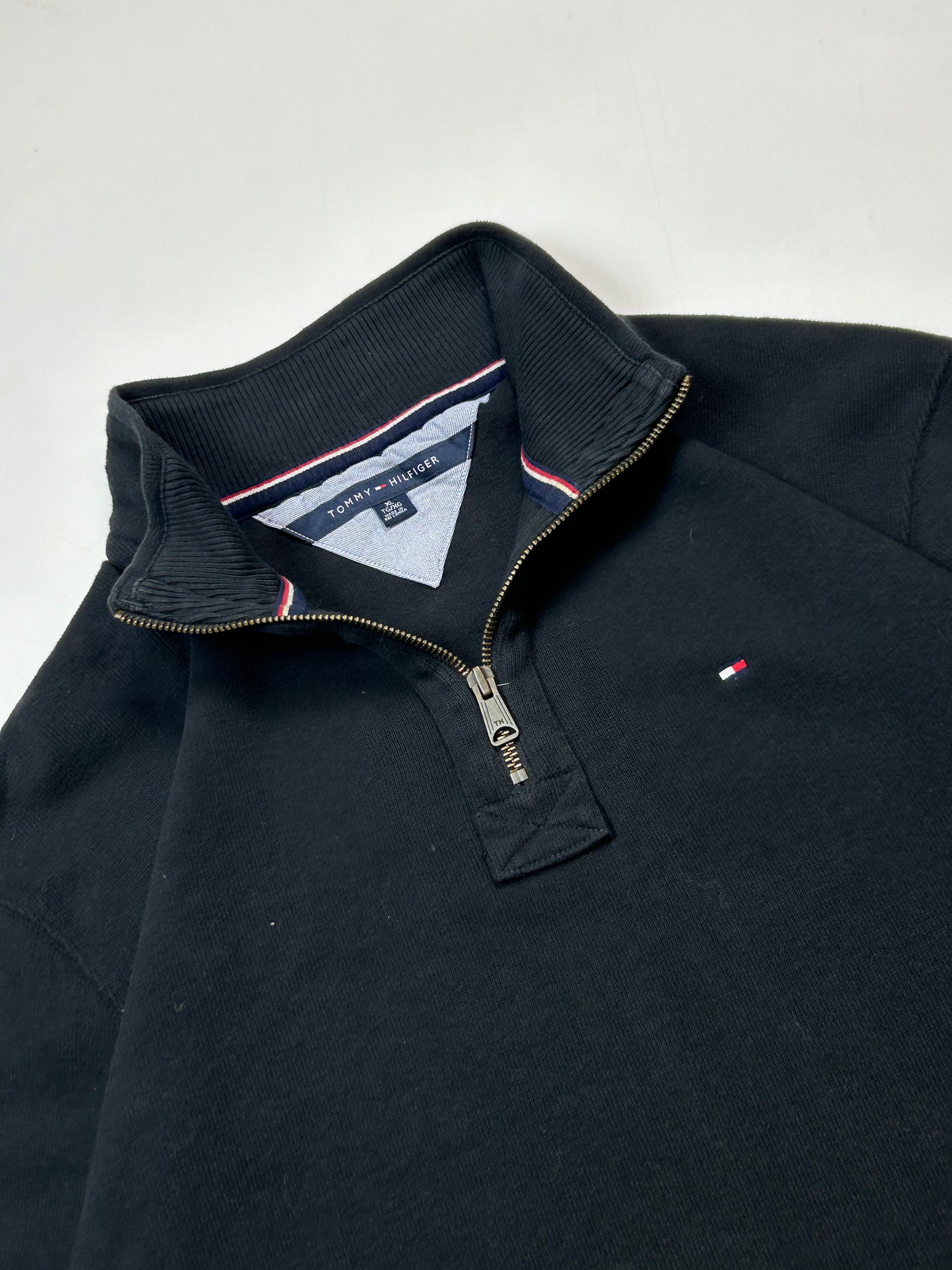 Tommy Hilfiger quarter zip sweatshirt (XL)