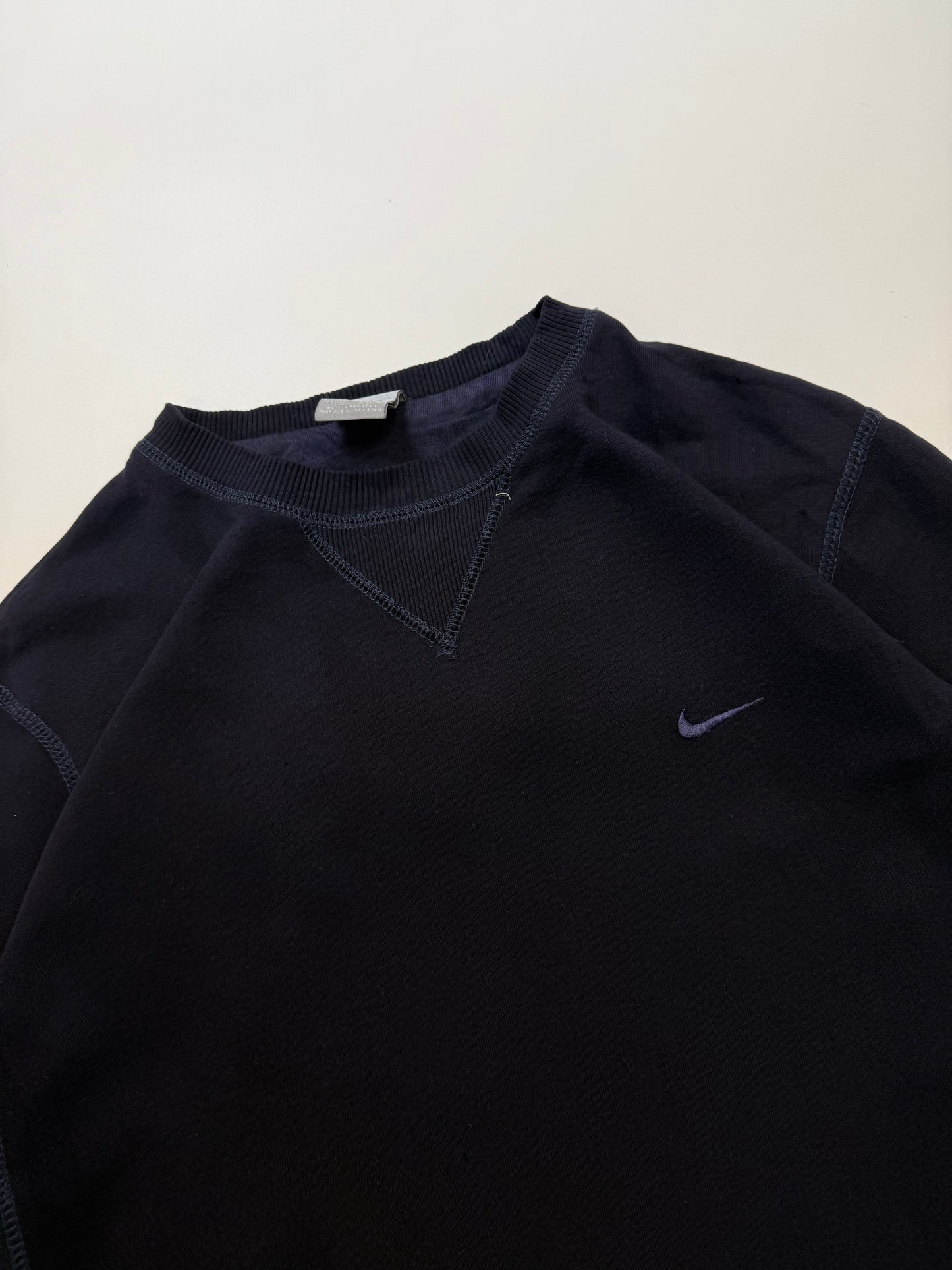 Vintage Nike mini swoosh sweatshirt (M)