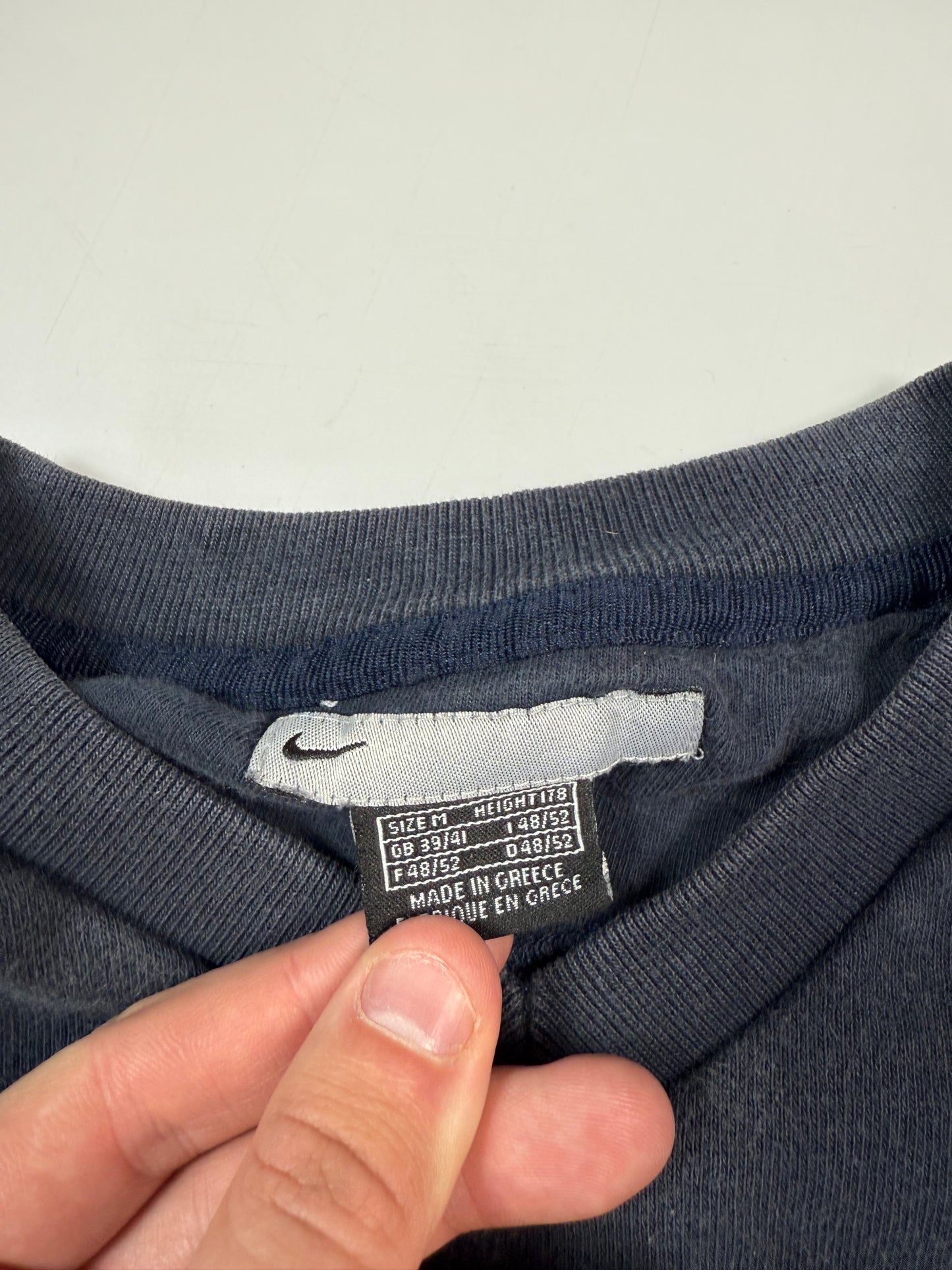 Vintage Nike mini swoosh sweatshirt (M)