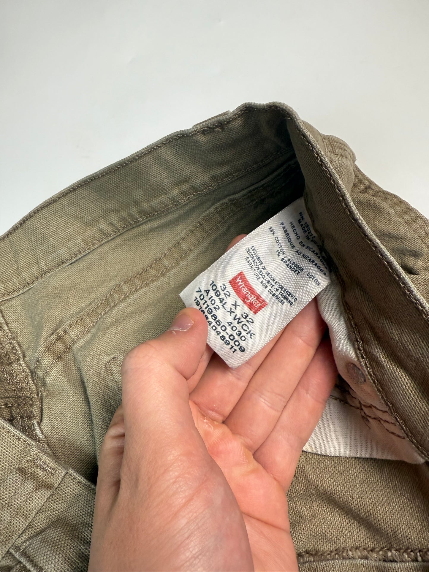 Wrangler baggy carpenter pants (W32)