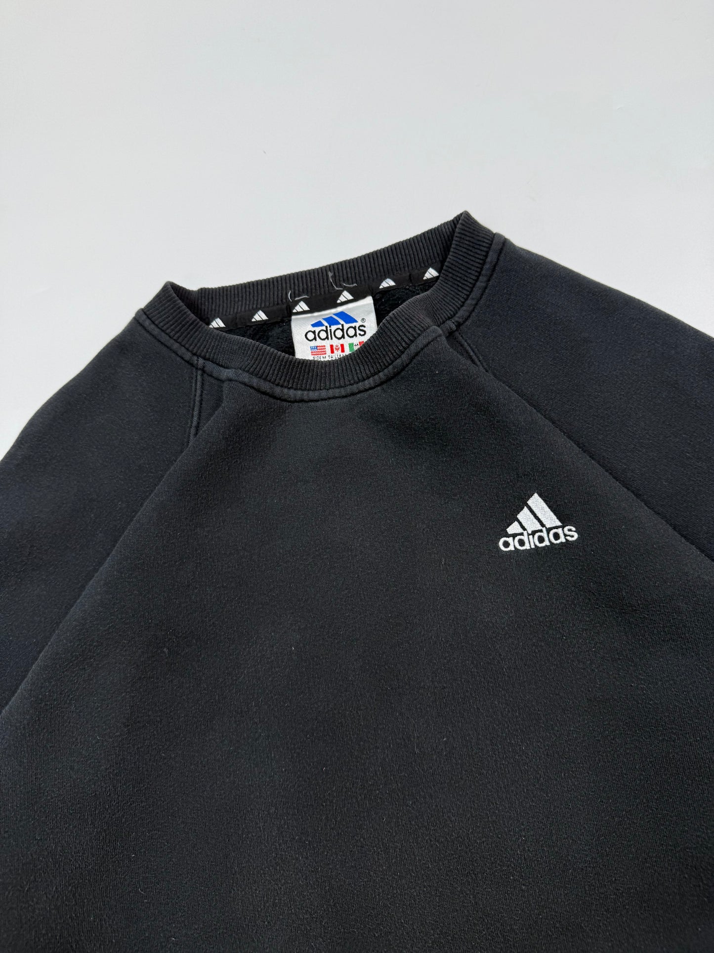 Vintage 90s Adidas small logo sweatshirt (M)