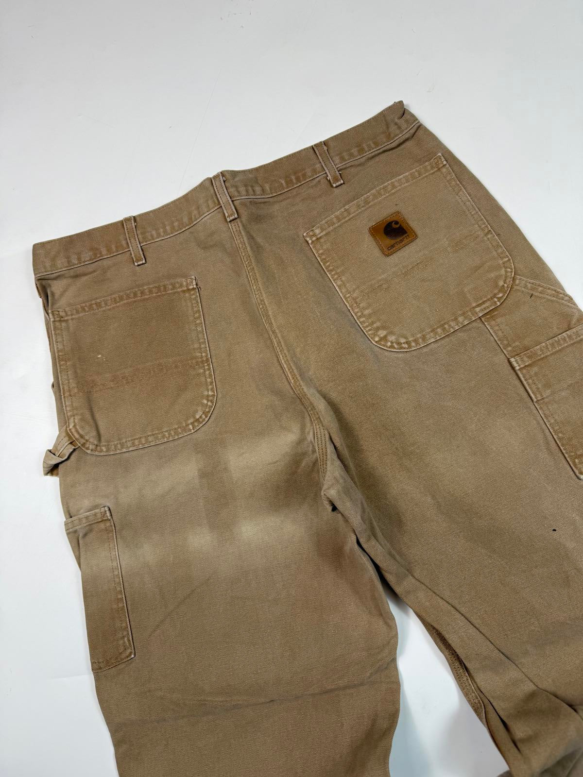 Vintage Carhartt baggy carpenter pants (W38)