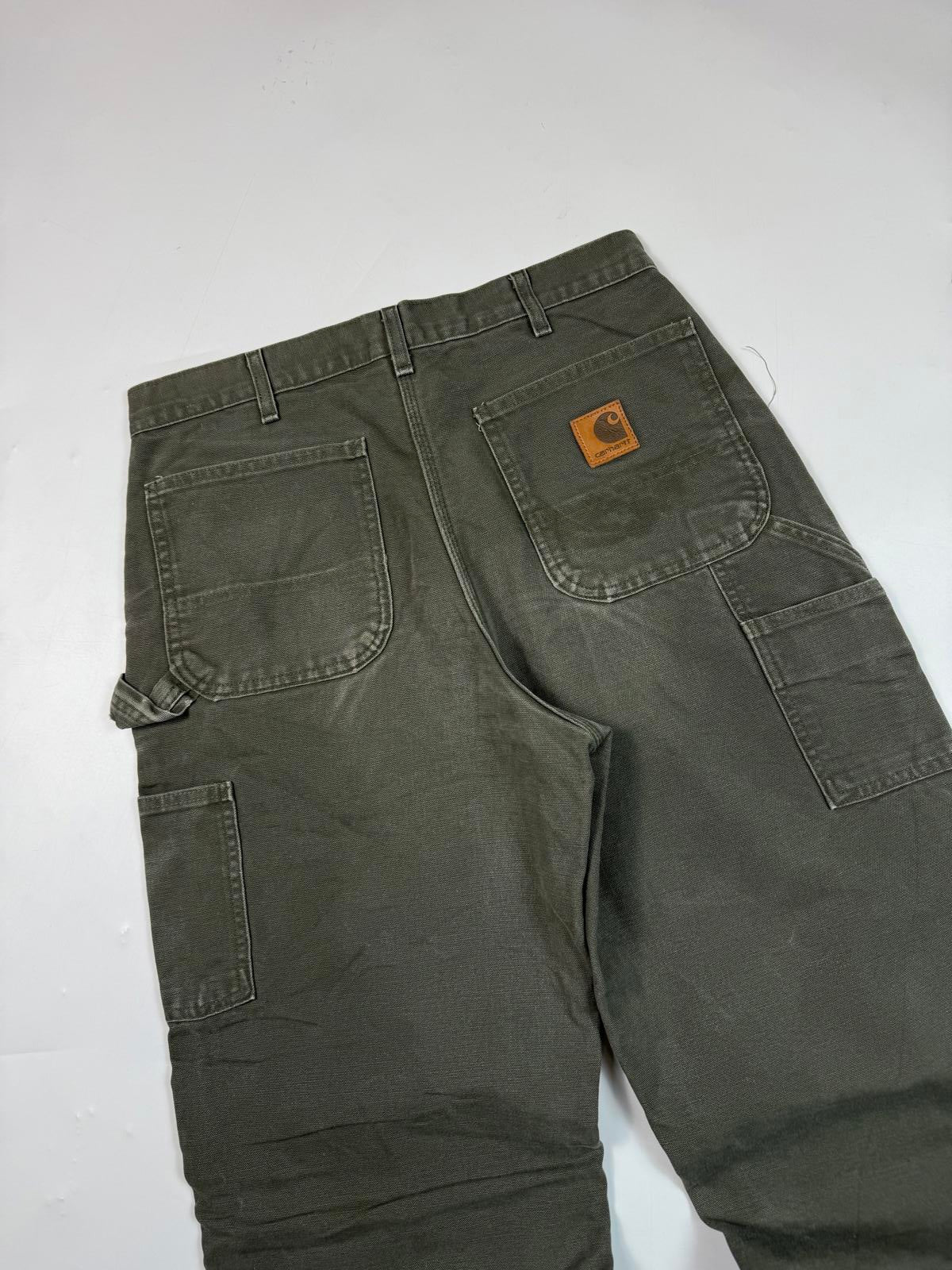 Vintage Carhartt baggy carpenter pants (W32)