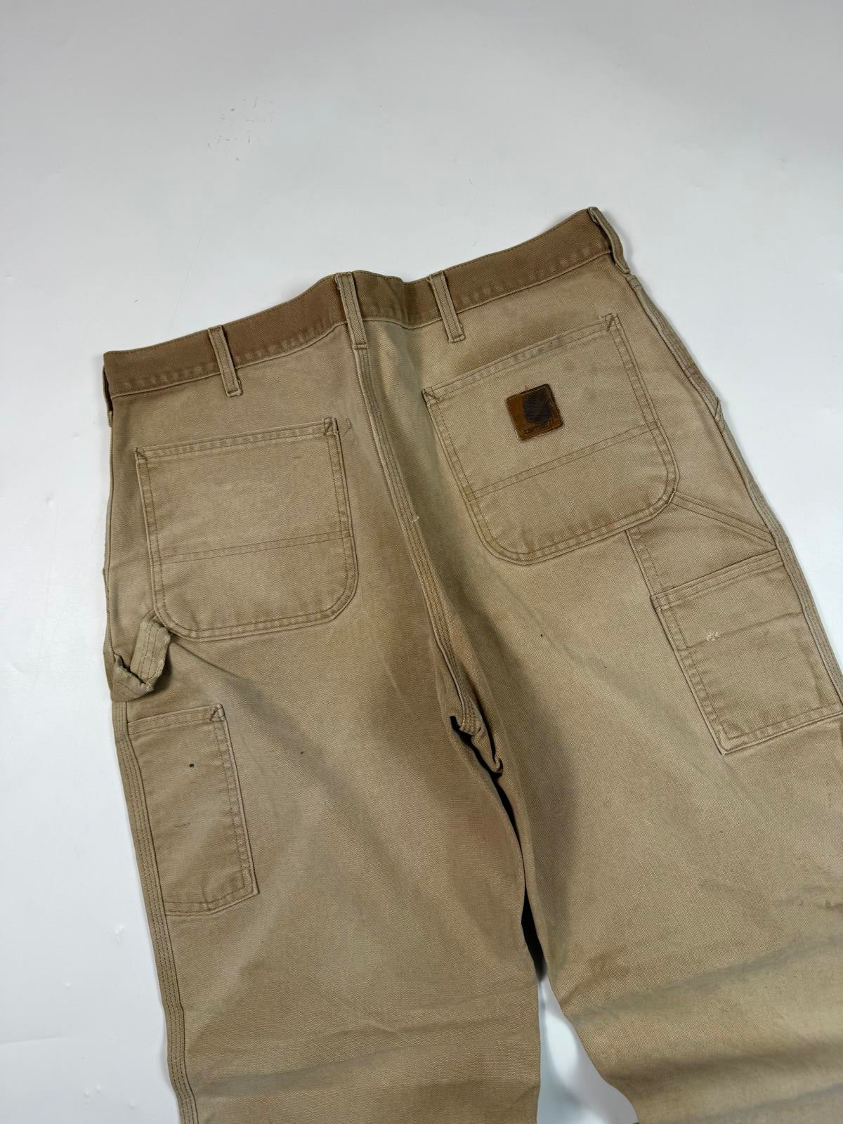 Vintage Carhartt baggy carpenter pants (W36)