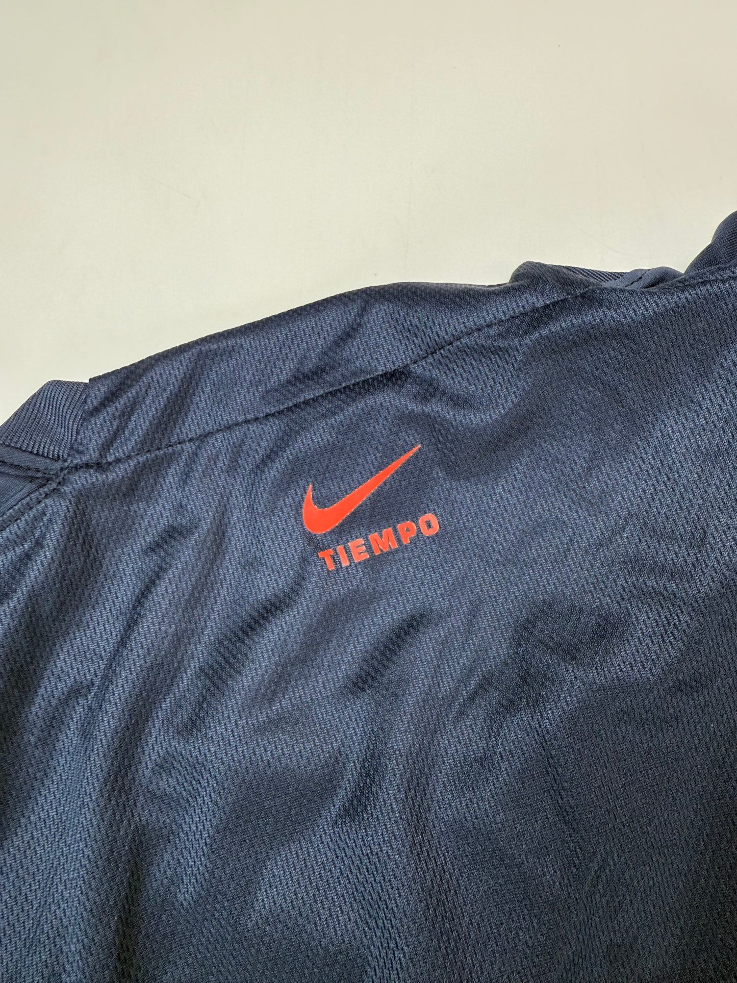 Vintage Nike Tiempo shield football tee (XXL)