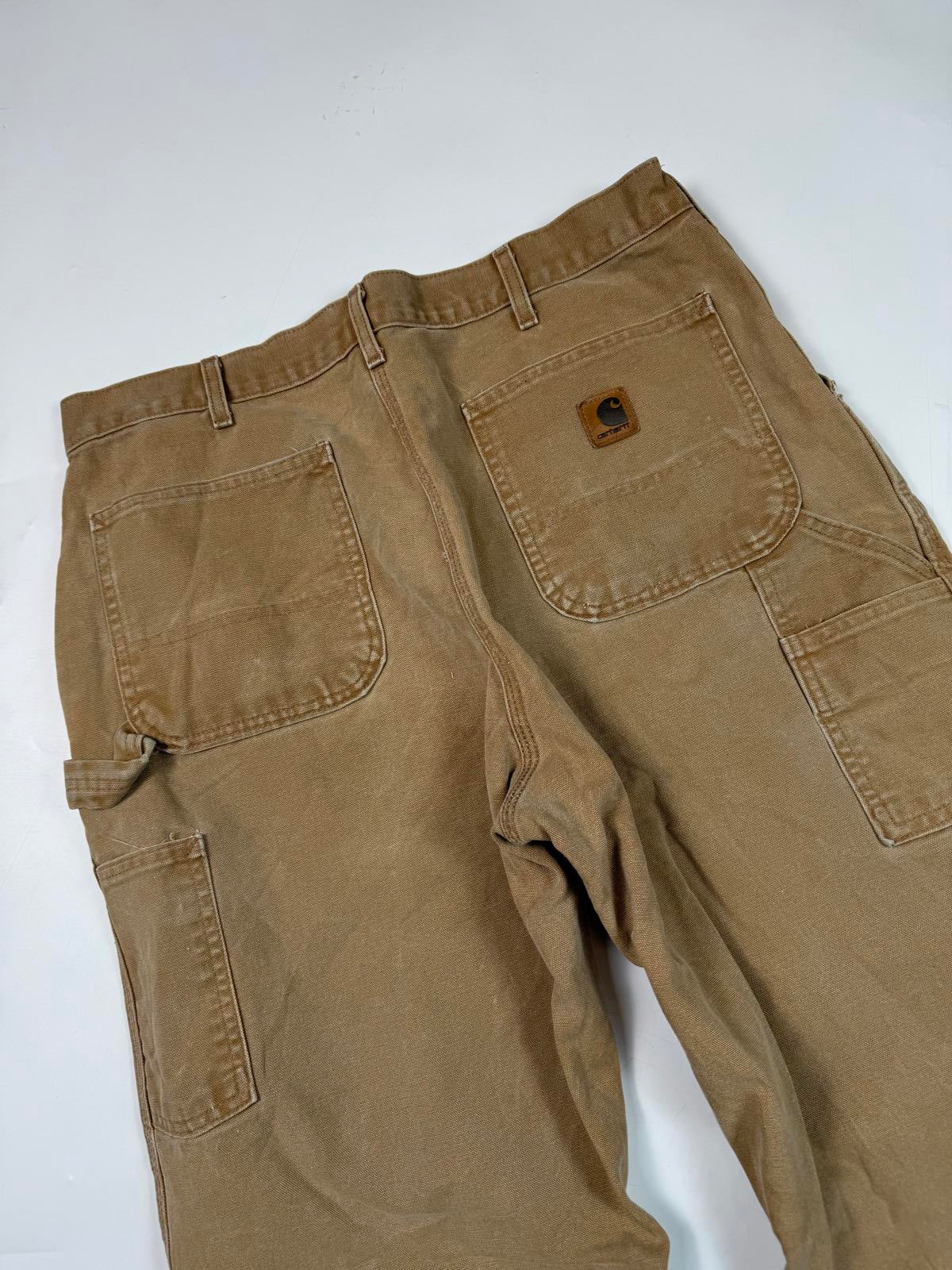 Vintage Carhartt baggy carpenter pants (W36)