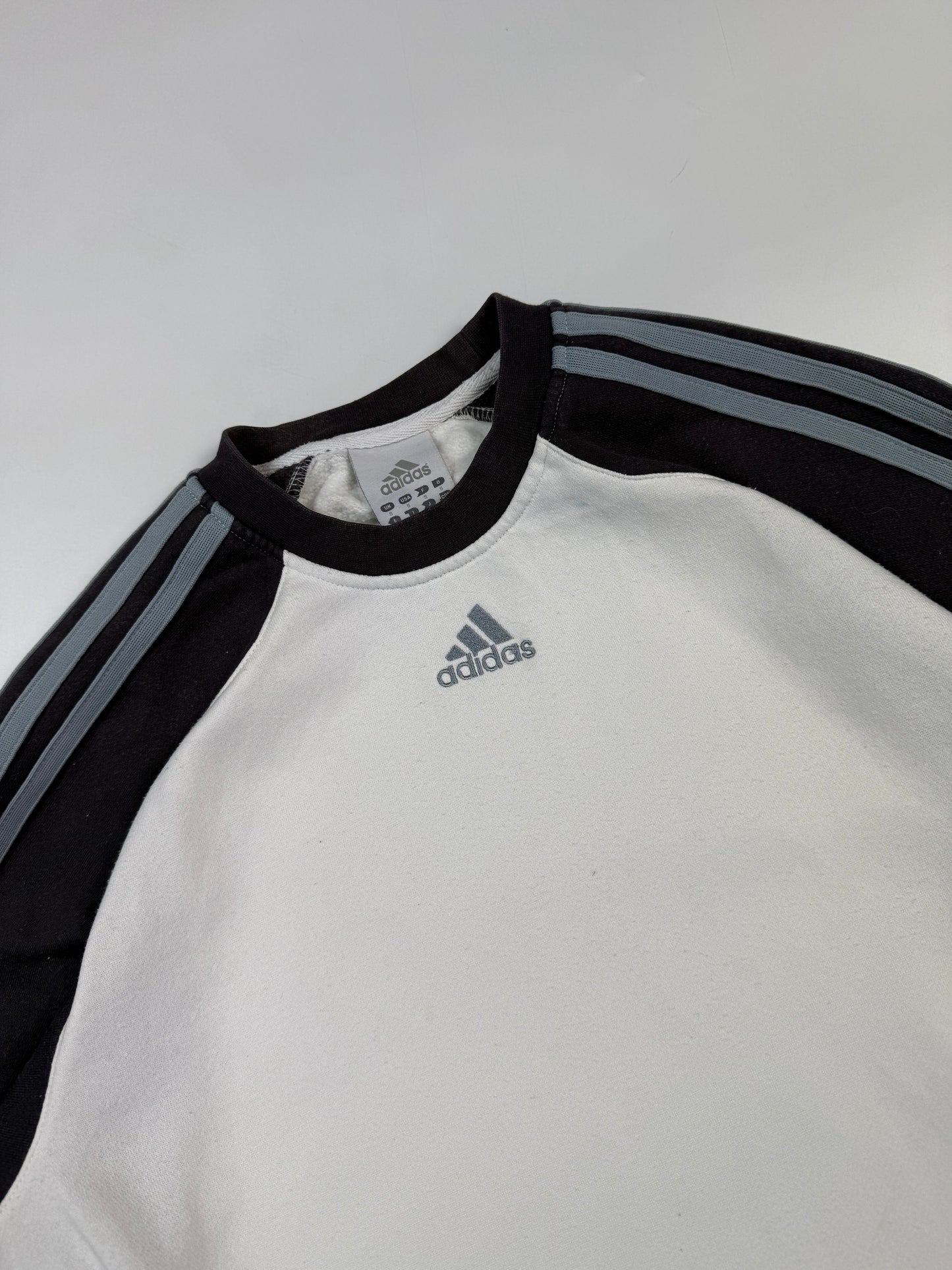 Vintage Adidas centre logo sweatshirt (S)