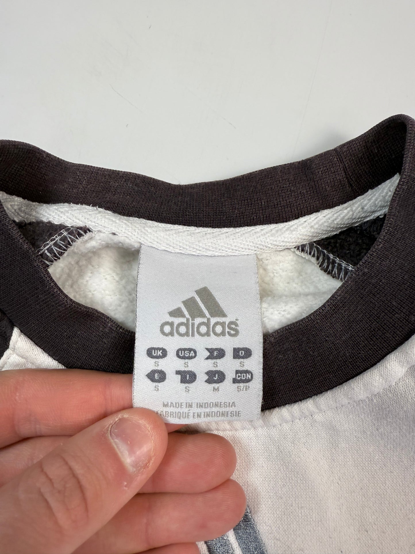Vintage Adidas centre logo sweatshirt (S)