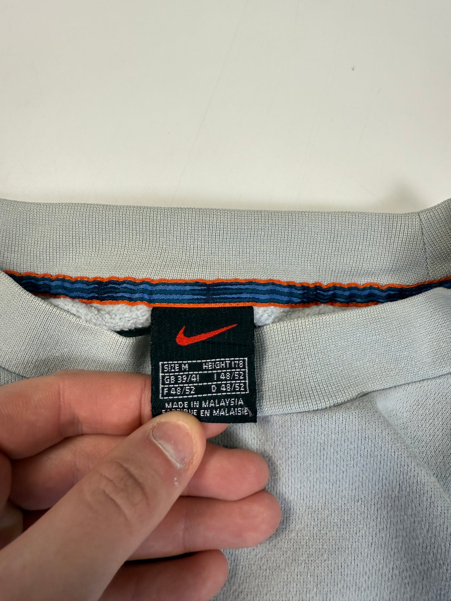 Vintage 90s Nike sweatshirt (M)