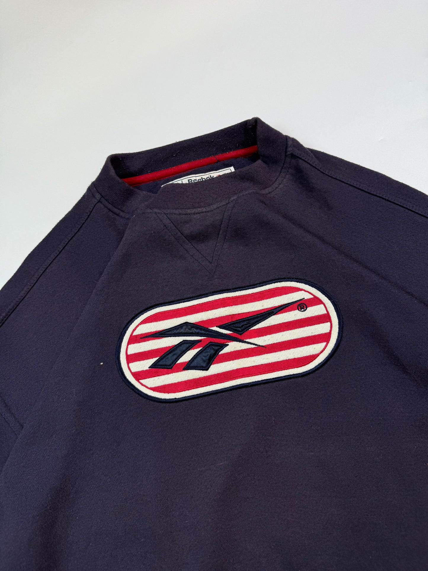 Vintage 90s Reebok centre logo  sweatshirt (L)