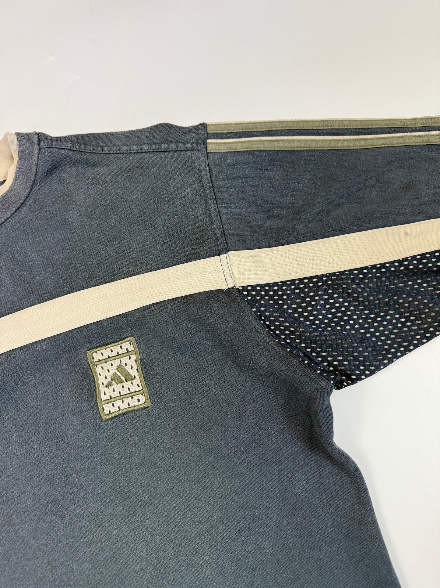 Vintage 90s Adidas sweatshirt (S)