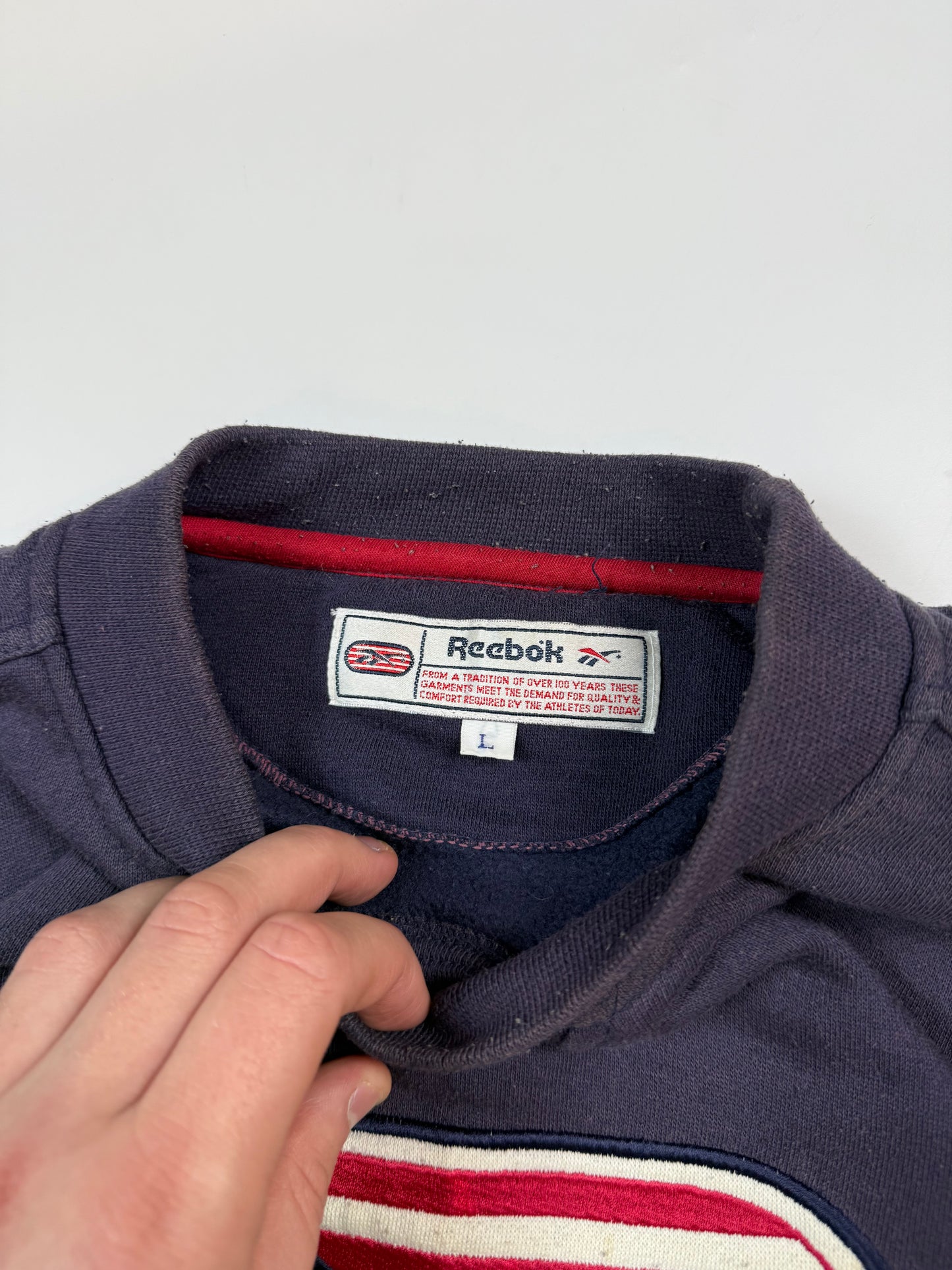 Vintage 90s Reebok centre logo  sweatshirt (L)