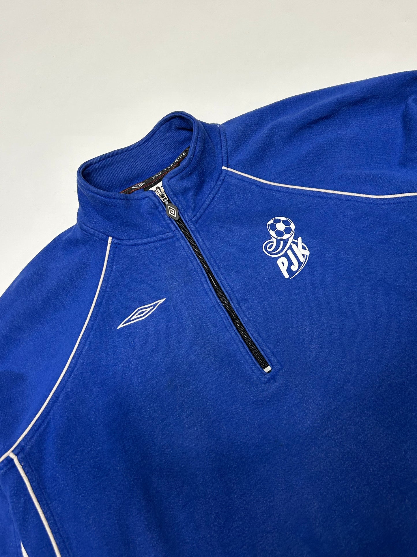 Vintage Umbro football quarter zip sweatshirt (L)