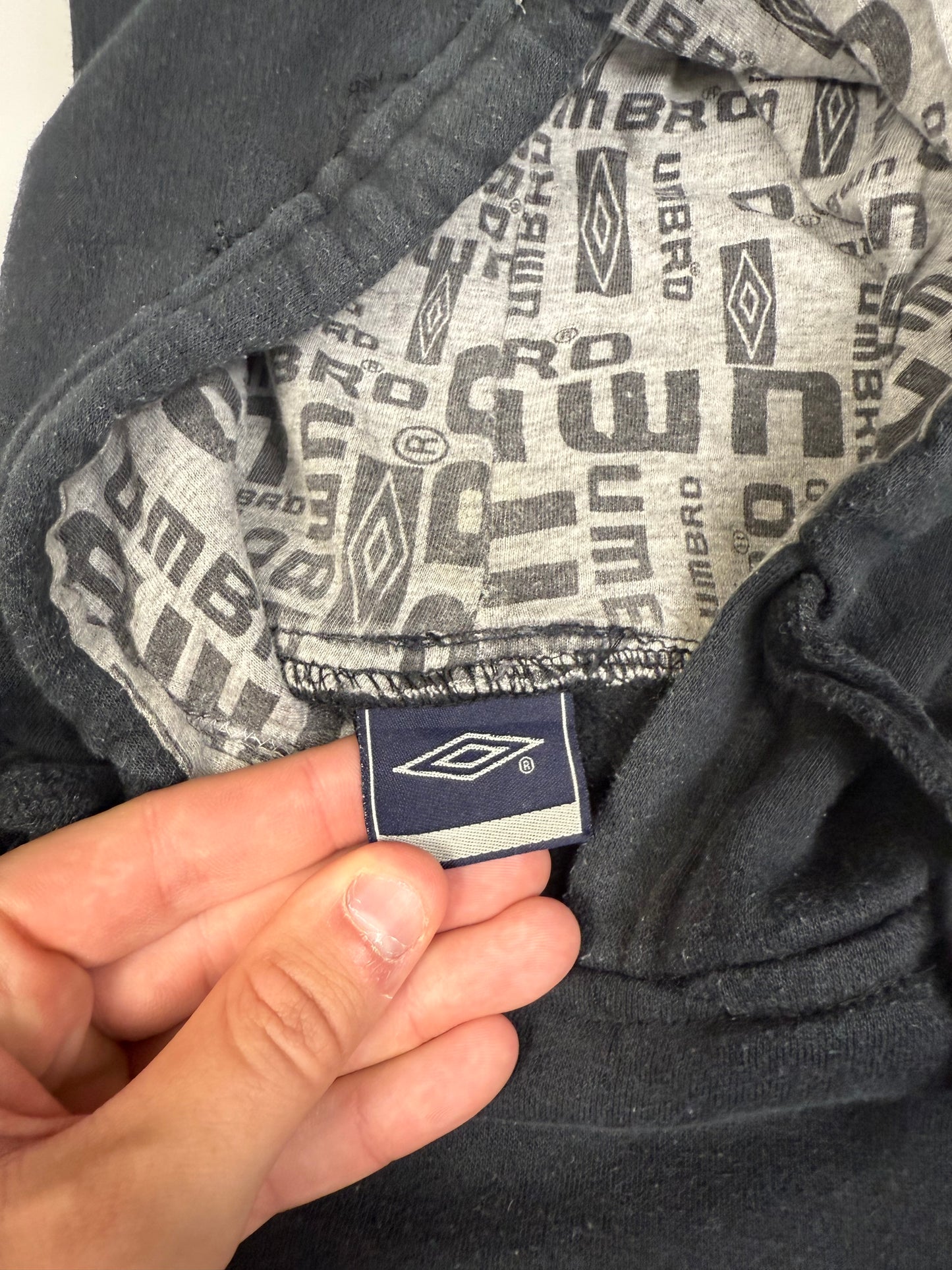 Vintage Umbro spell out hoodie (XL)