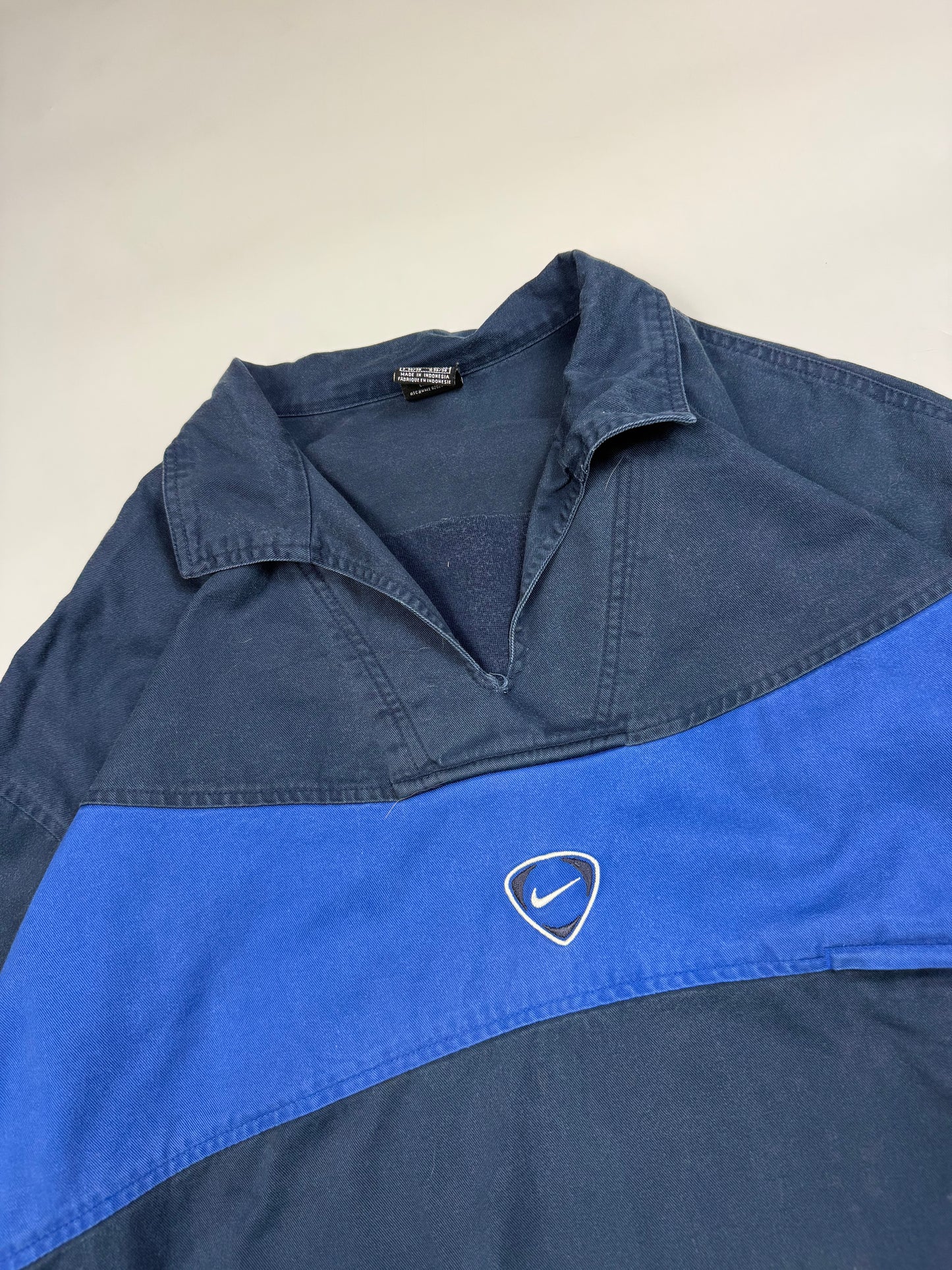 Vintage 90s Nike shield football drill top (XL)