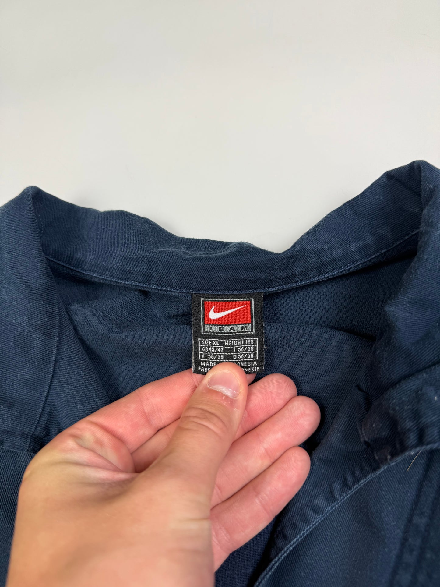 Vintage 90s Nike shield football drill top (XL)