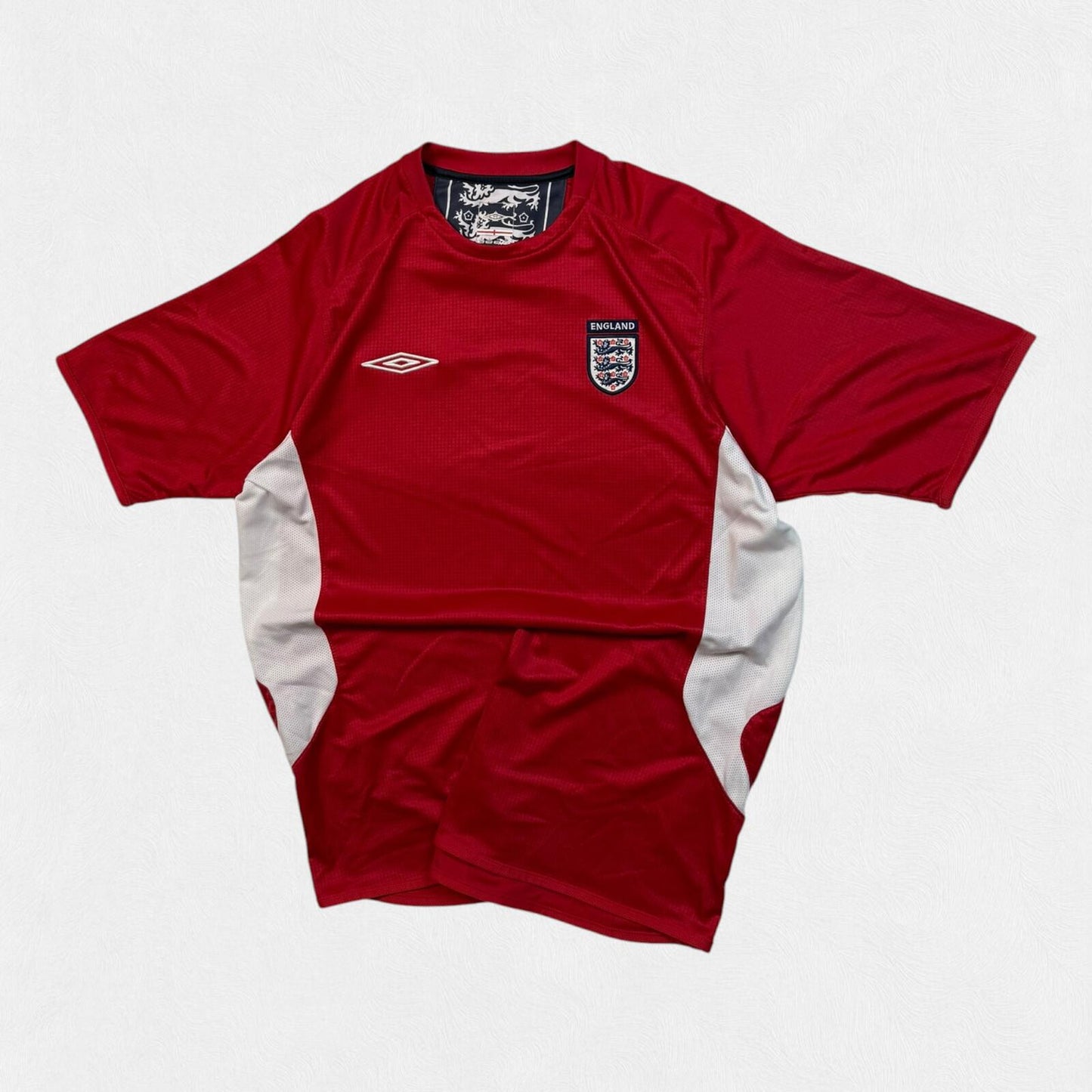 Vintage England 2004-06 Umbro training football shirt (L)