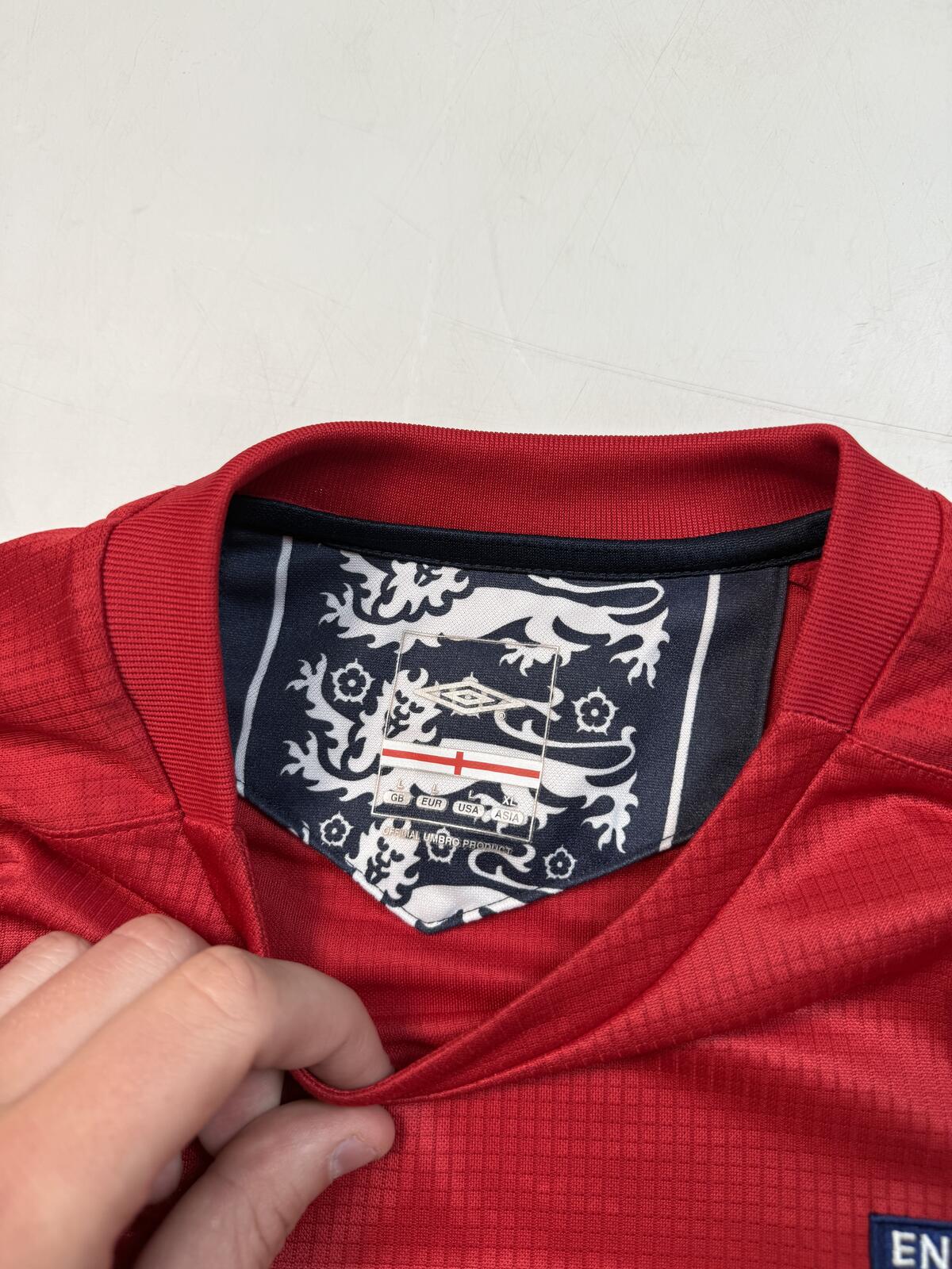 Vintage England 2004-06 Umbro training football shirt (L)