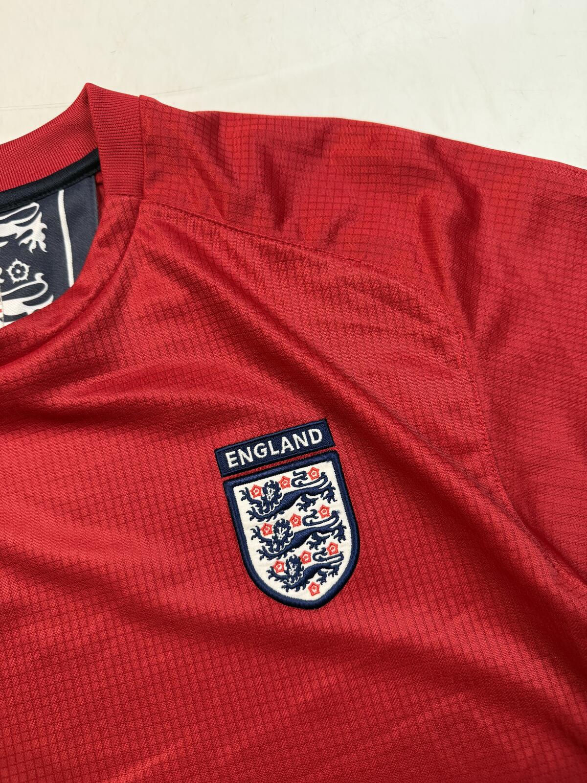 Vintage England 2004-06 Umbro training football shirt (L)
