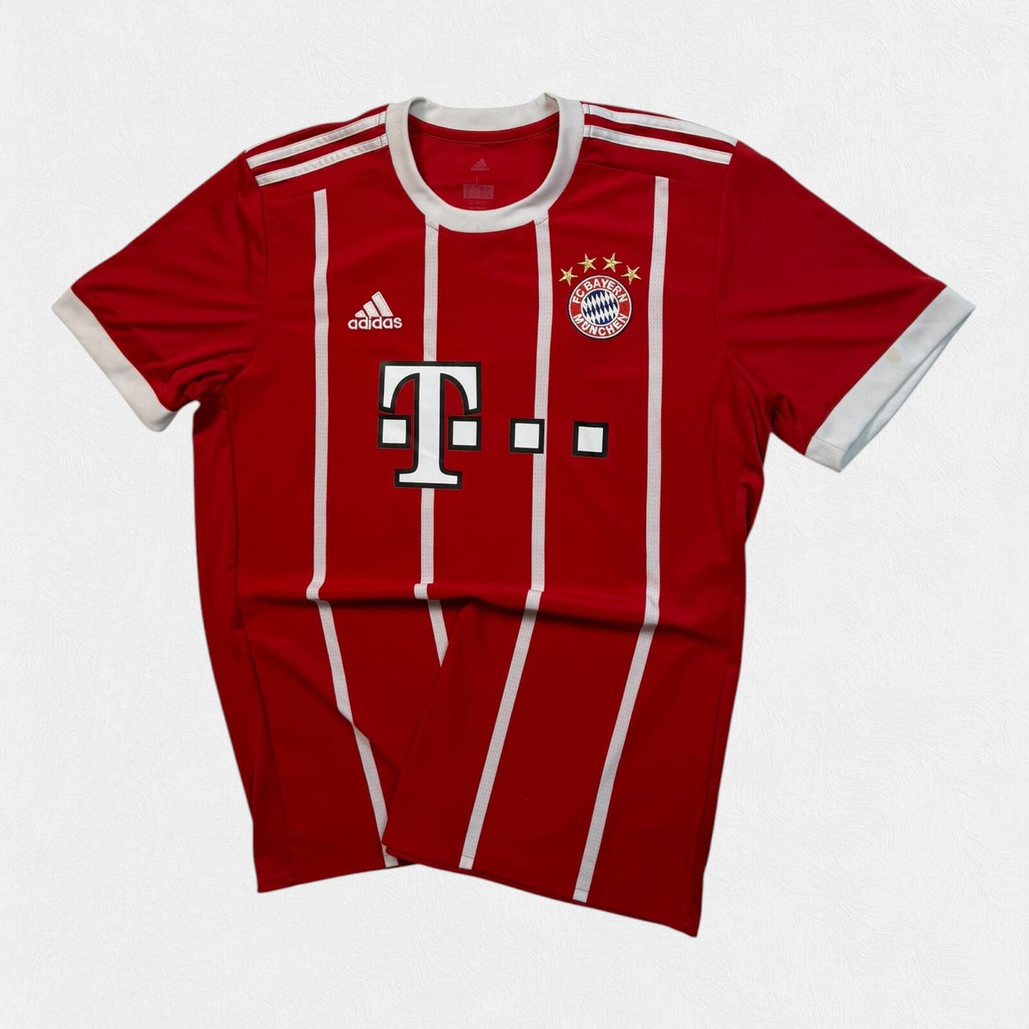 Bayern Munich 2017/18 Adidas Lewandowski football shirt (L)