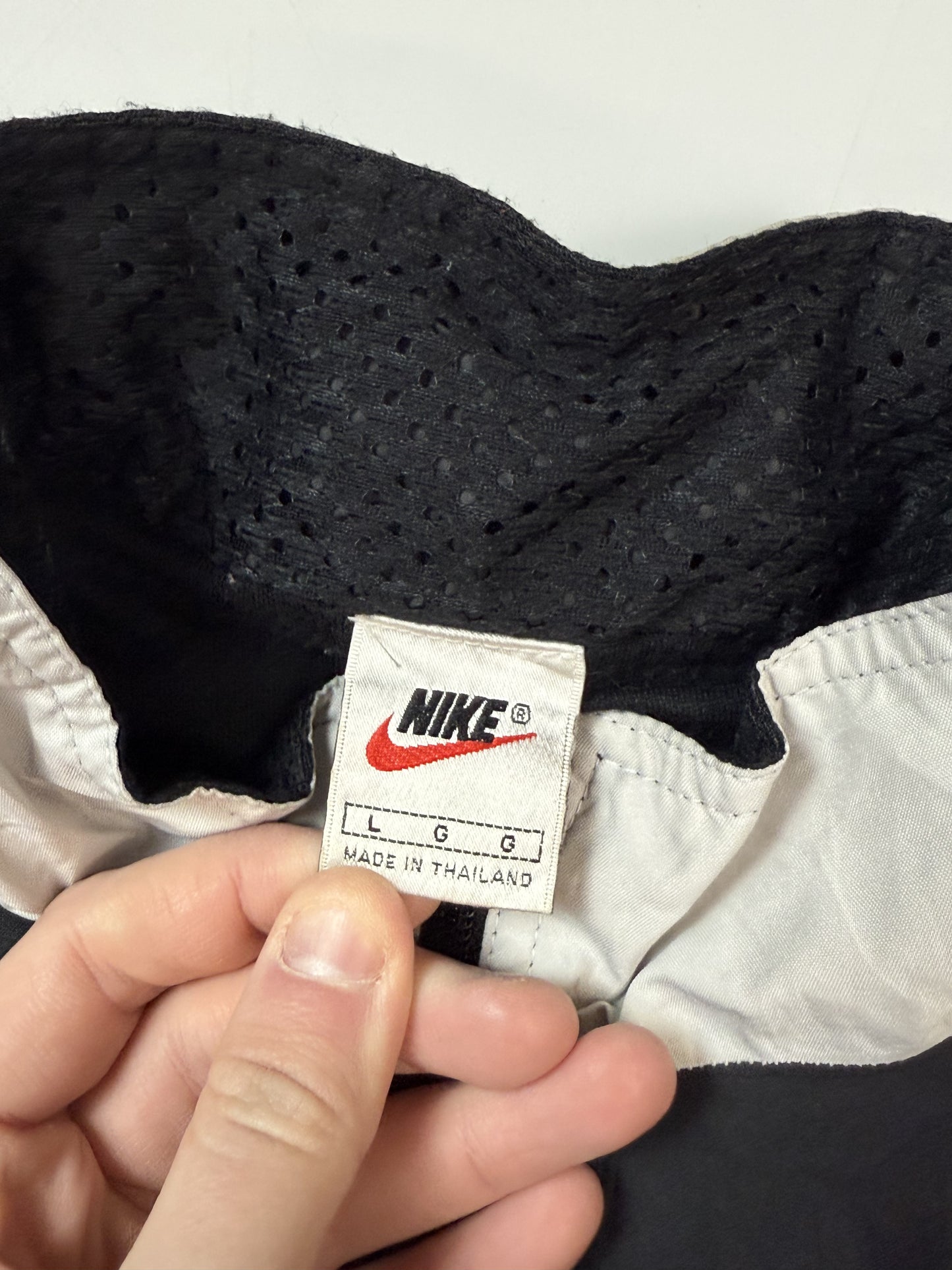 Vintage 90s Nike Oregon track rain jacket (L)