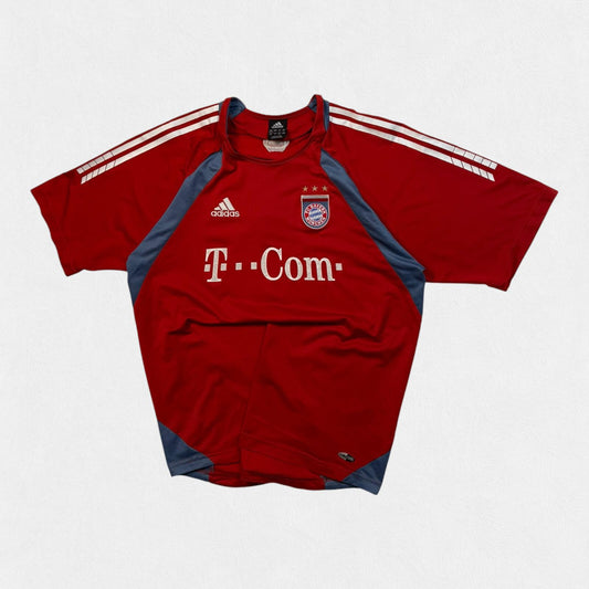 Vintage Bayern Munich 2005/06 Adidas training football shirt (L)