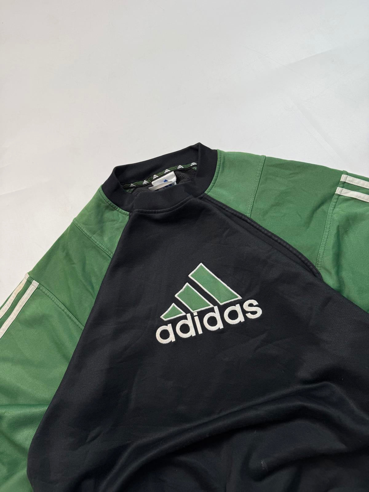 Vintage 90s adidas centre logo sweatshirt (L)