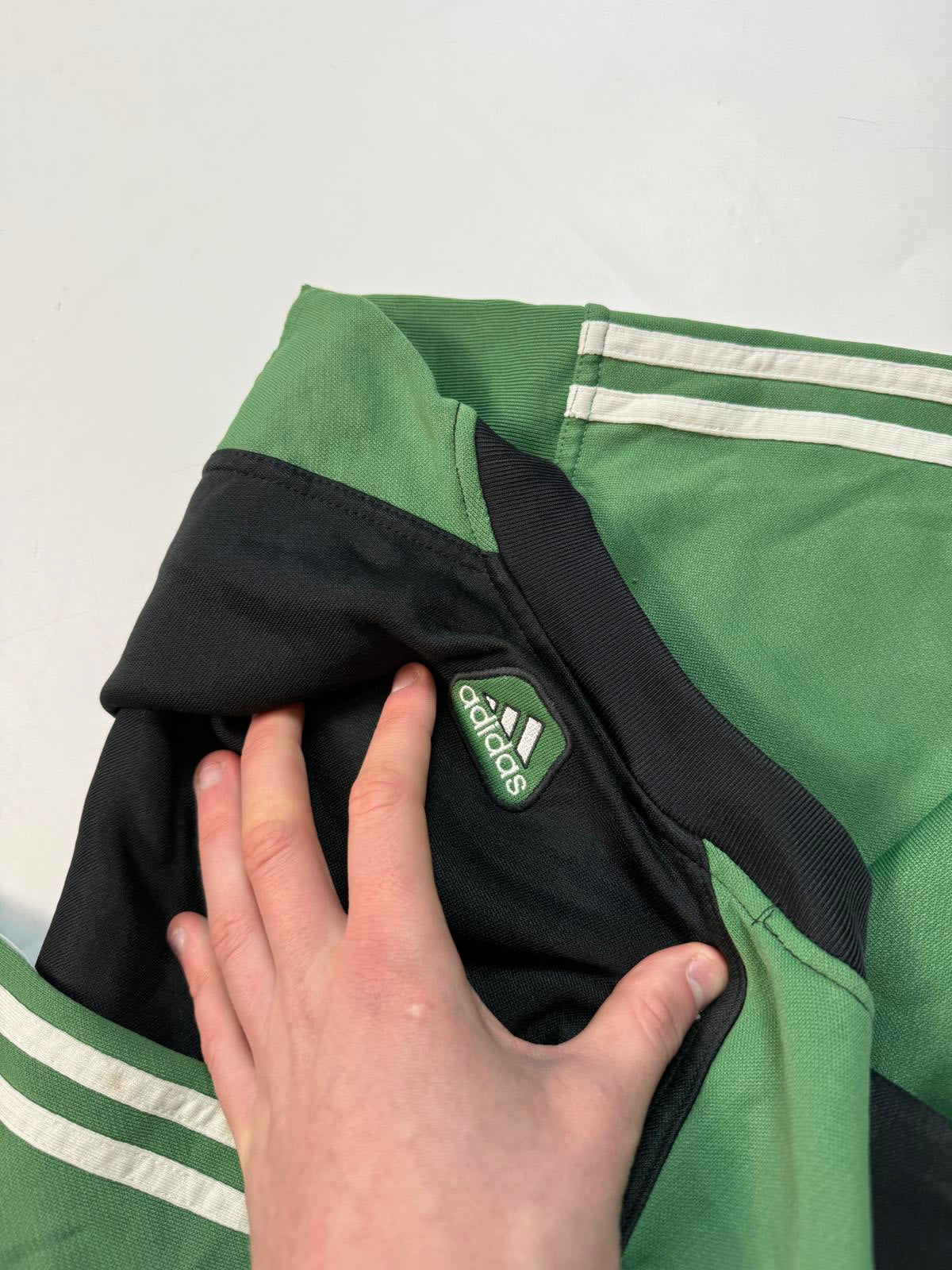 Vintage 90s adidas centre logo sweatshirt (L)
