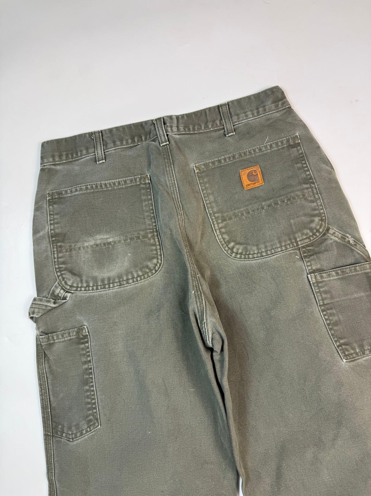 Vintage Carhartt baggy carpenter pants (W32)