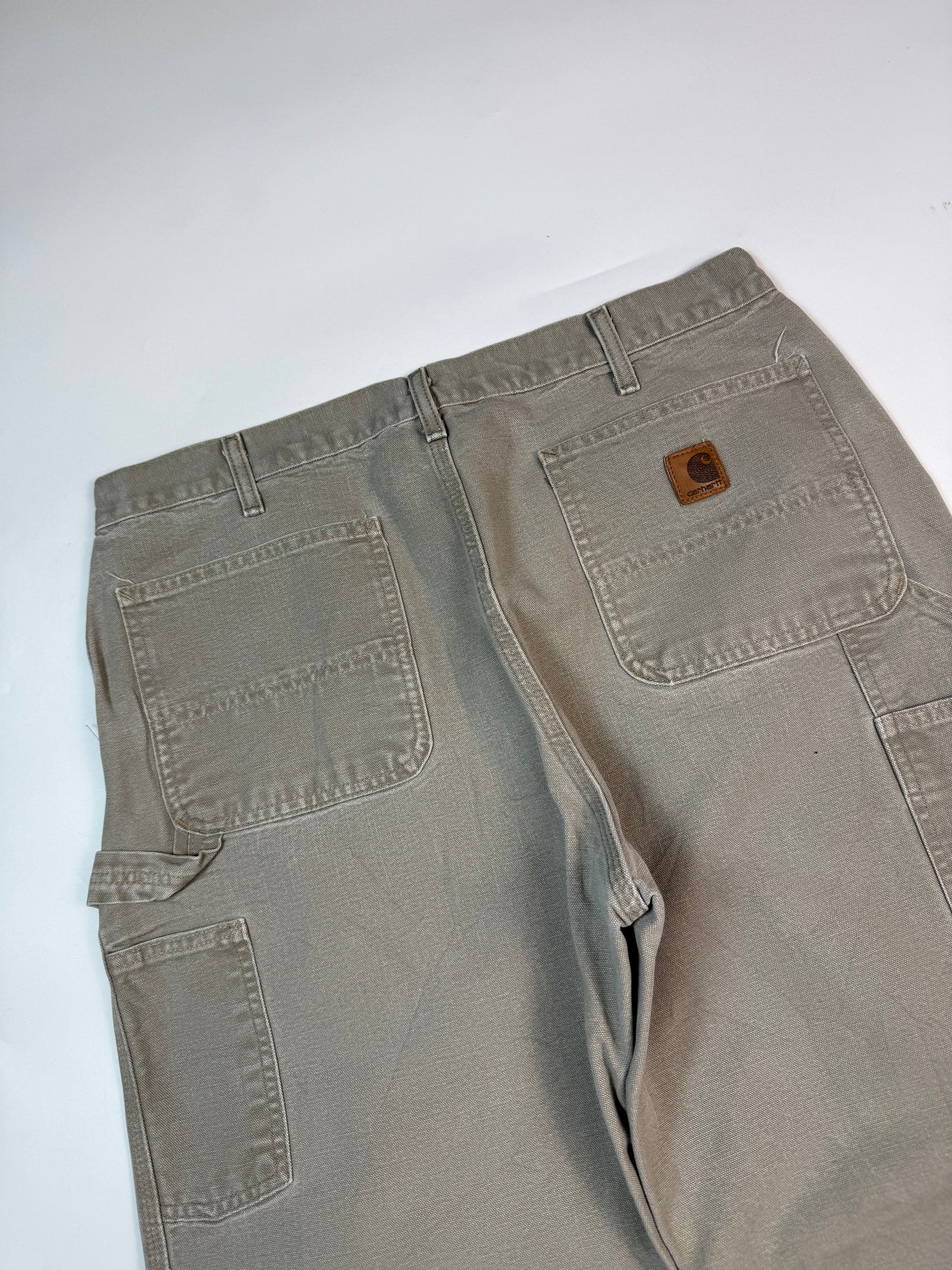 Vintage Carhartt baggy carpenter pants (W34)