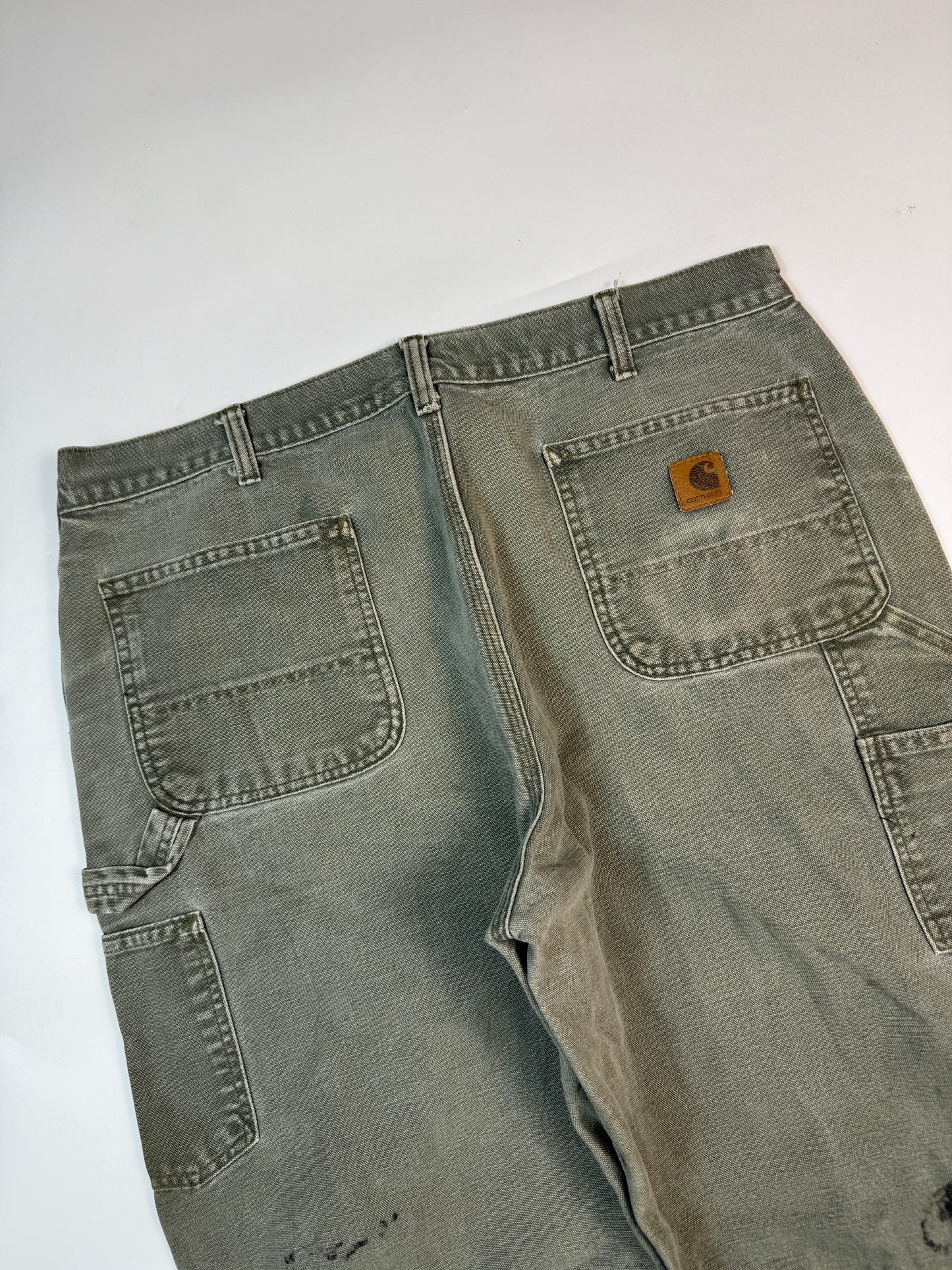 Vintage Carhartt baggy carpenter pants (W38)