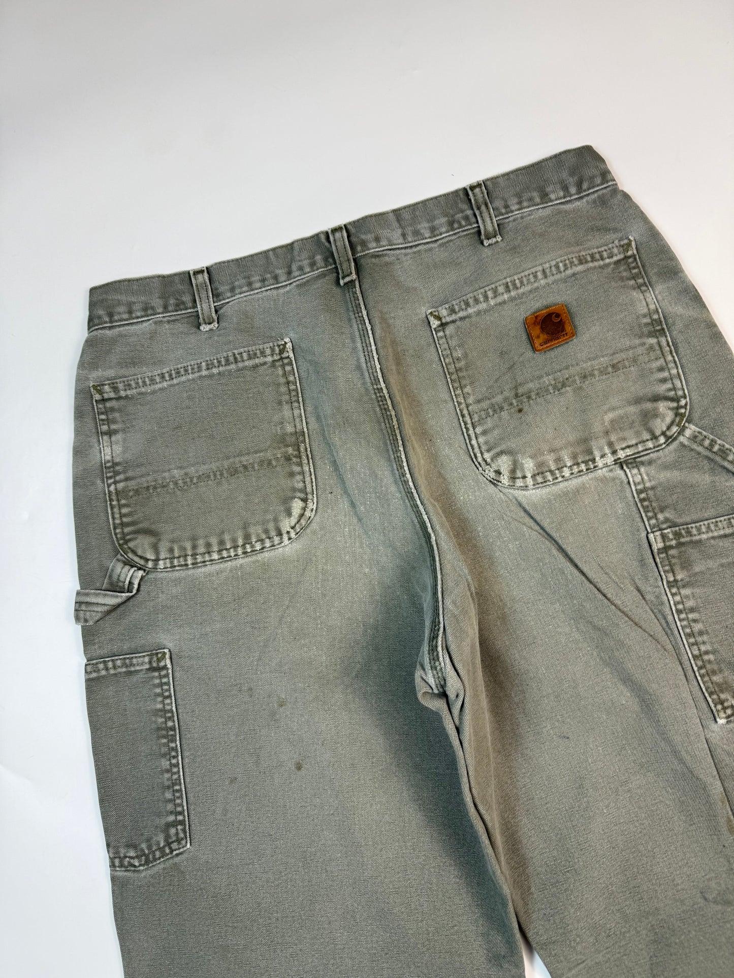 Carhartt baggy carpenter pants (W34)