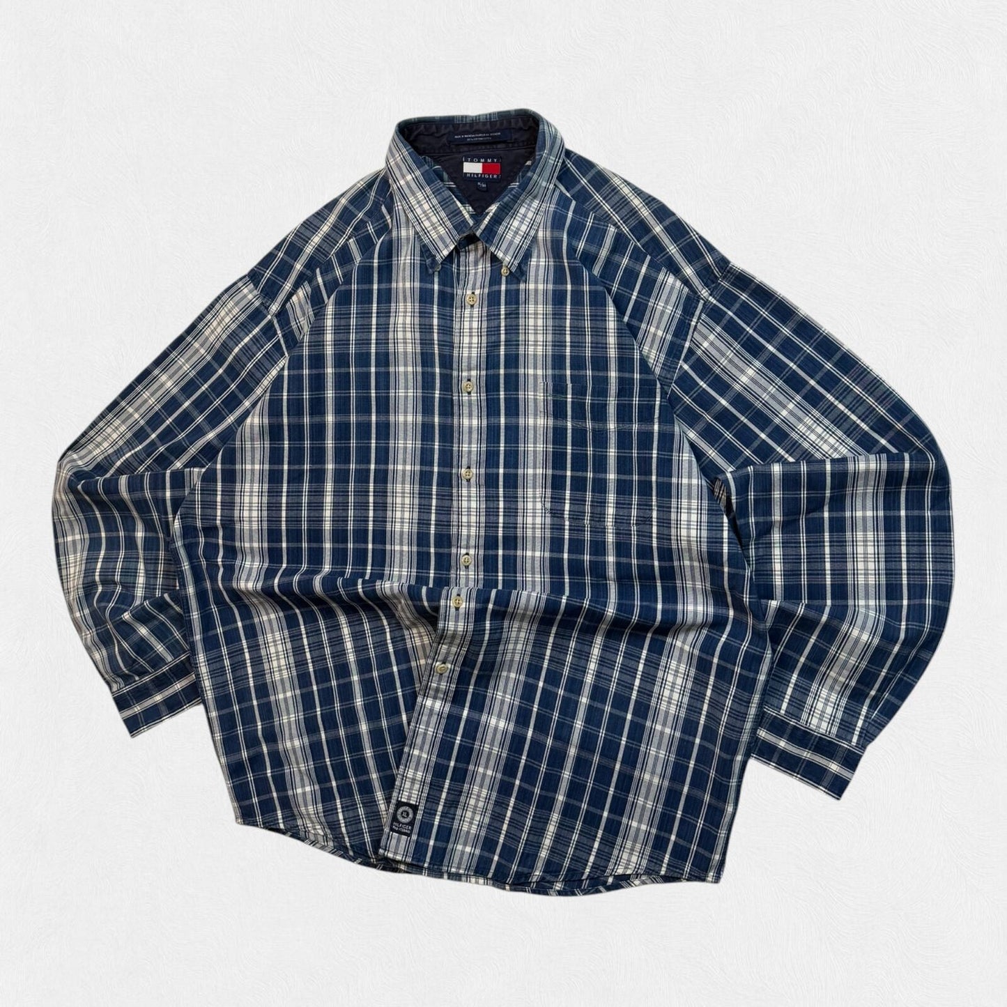 Vintage 90s Tommy Hilfiger check button up shirt (XL)