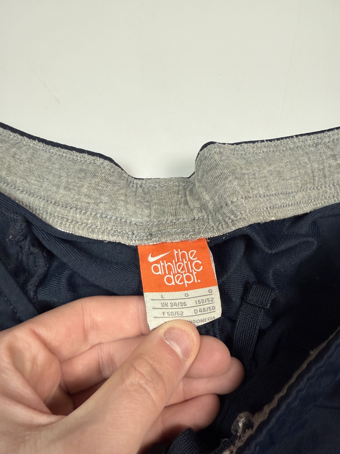 Vintage Nike baggy track pants (L)