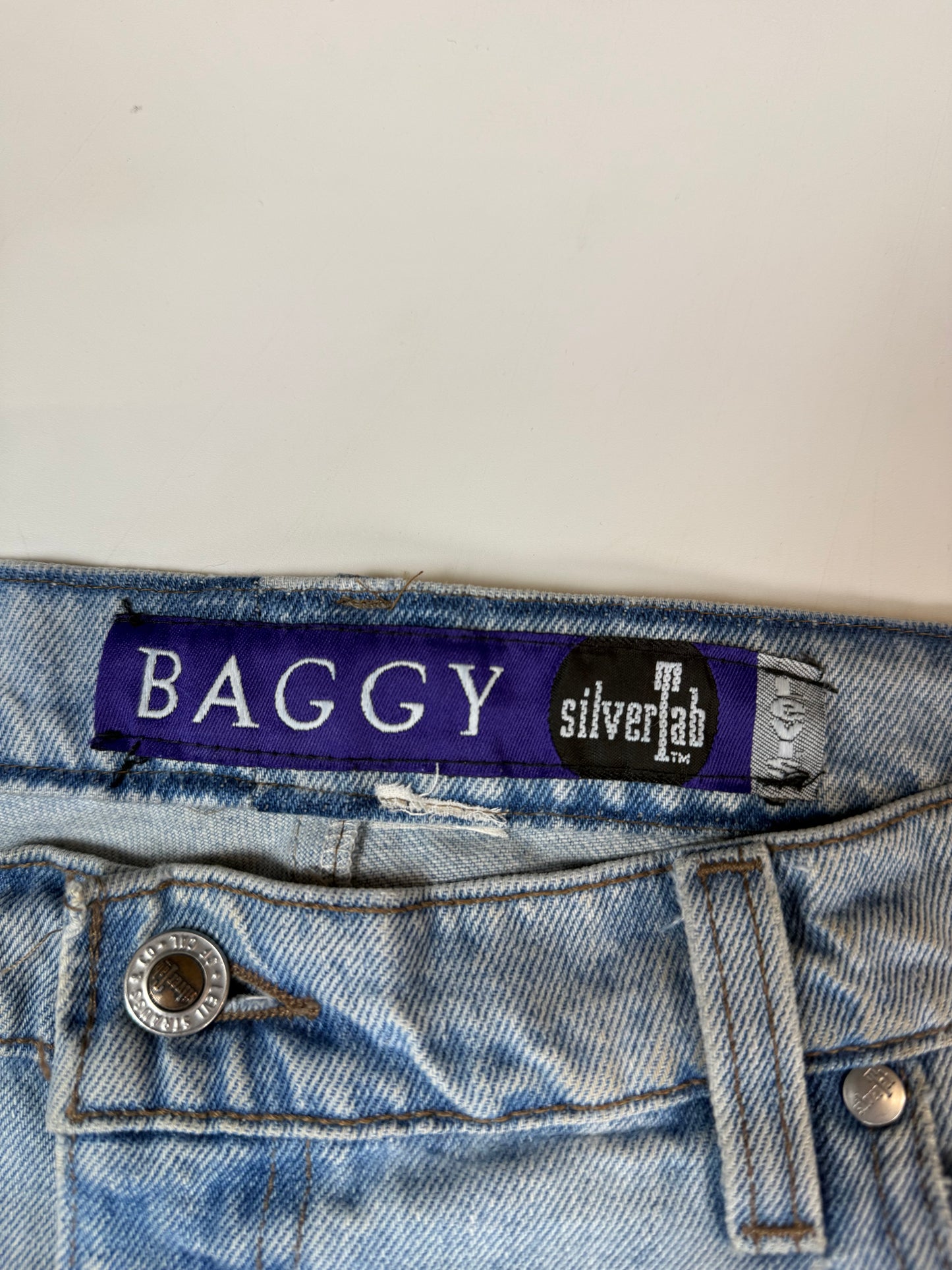 Vintage Levi's silver tab baggy jeans (W34)