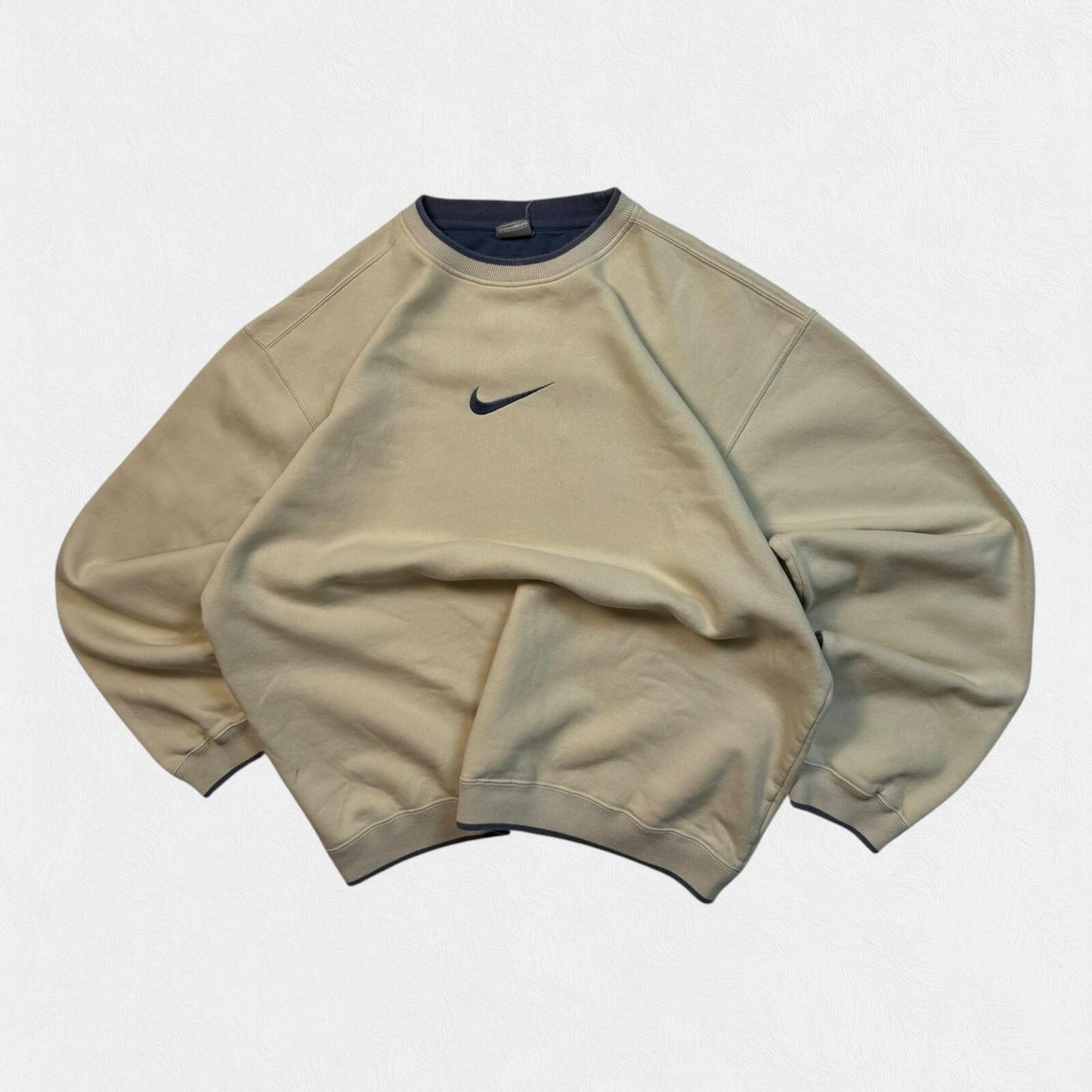 Vintage Y2K Nike centre swoosh sweatshirt (XL)