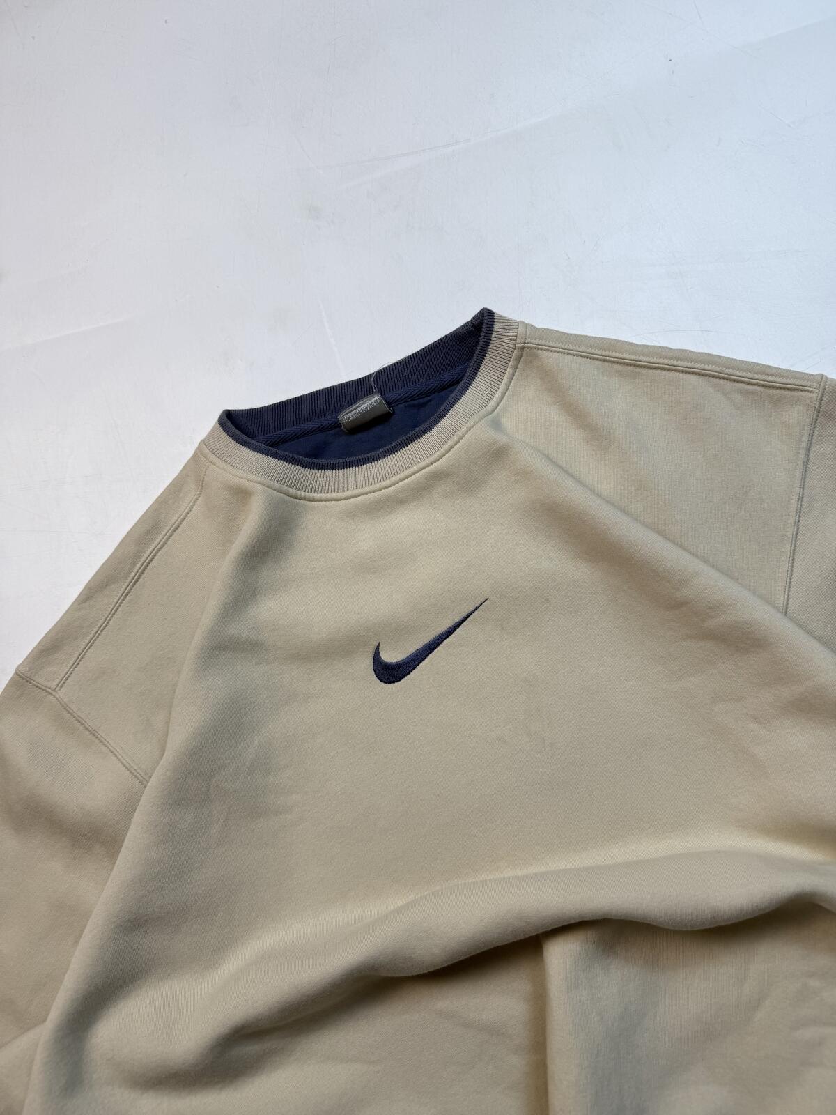 Vintage Y2K Nike centre swoosh sweatshirt (XL)