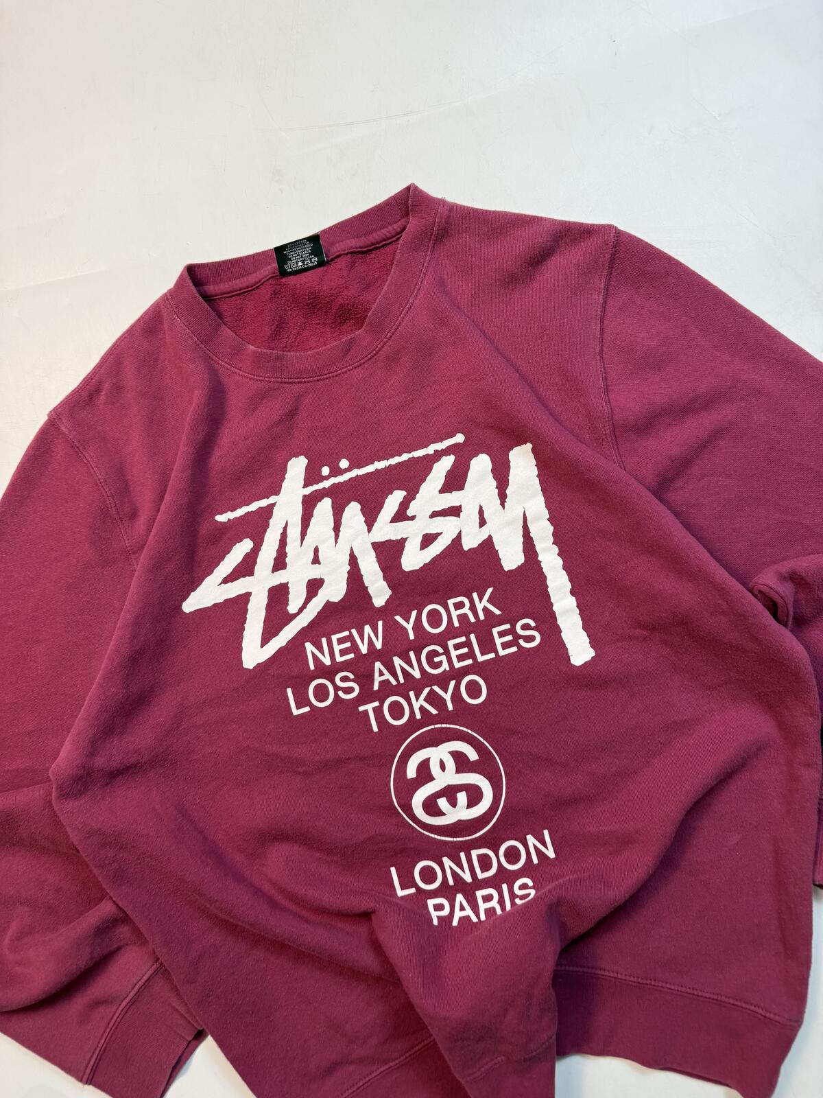 Stussy world tour graphic crewneck sweatshirt (L)