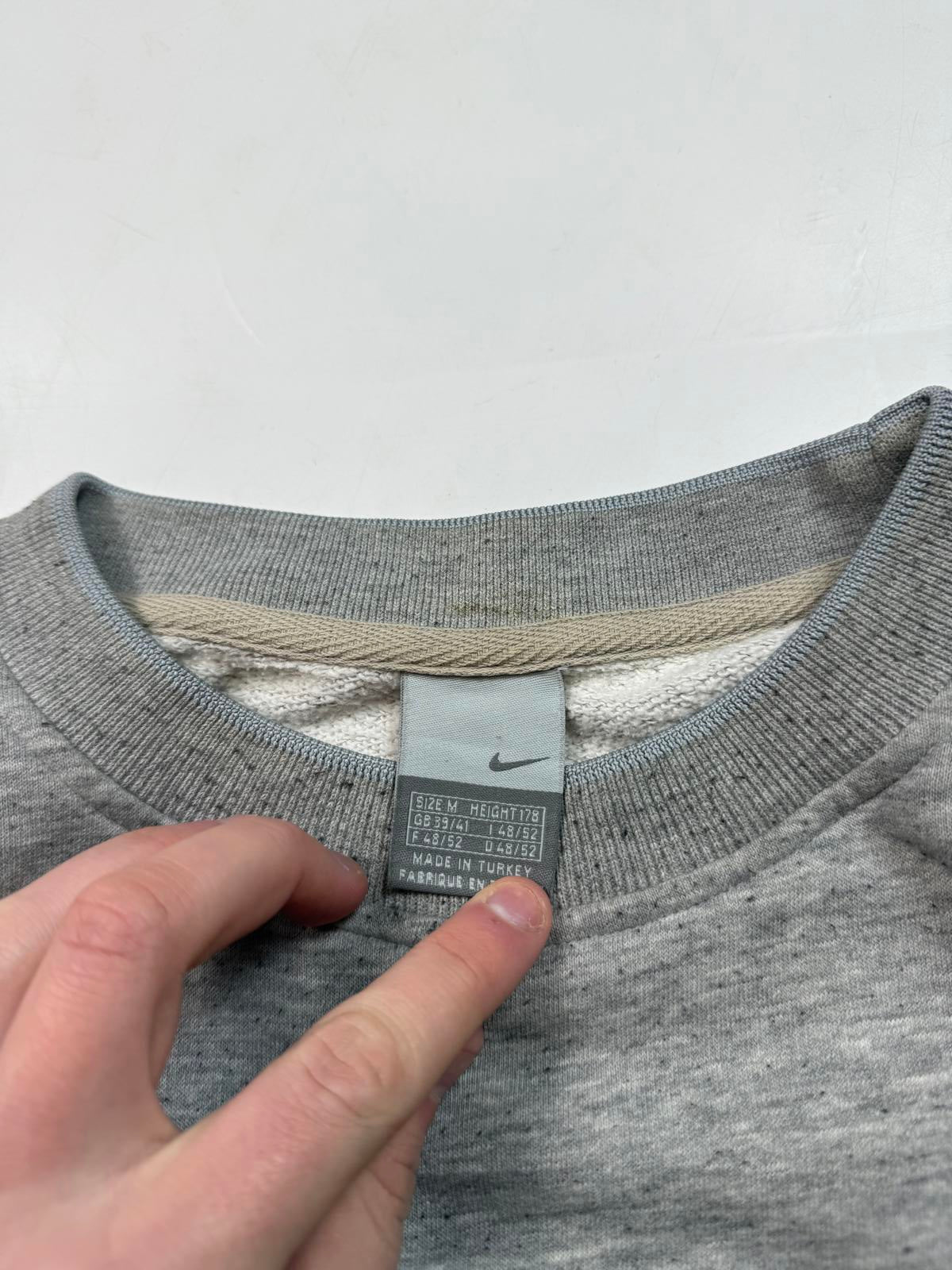 Vintage Y2K Nike sweatshirt (M)