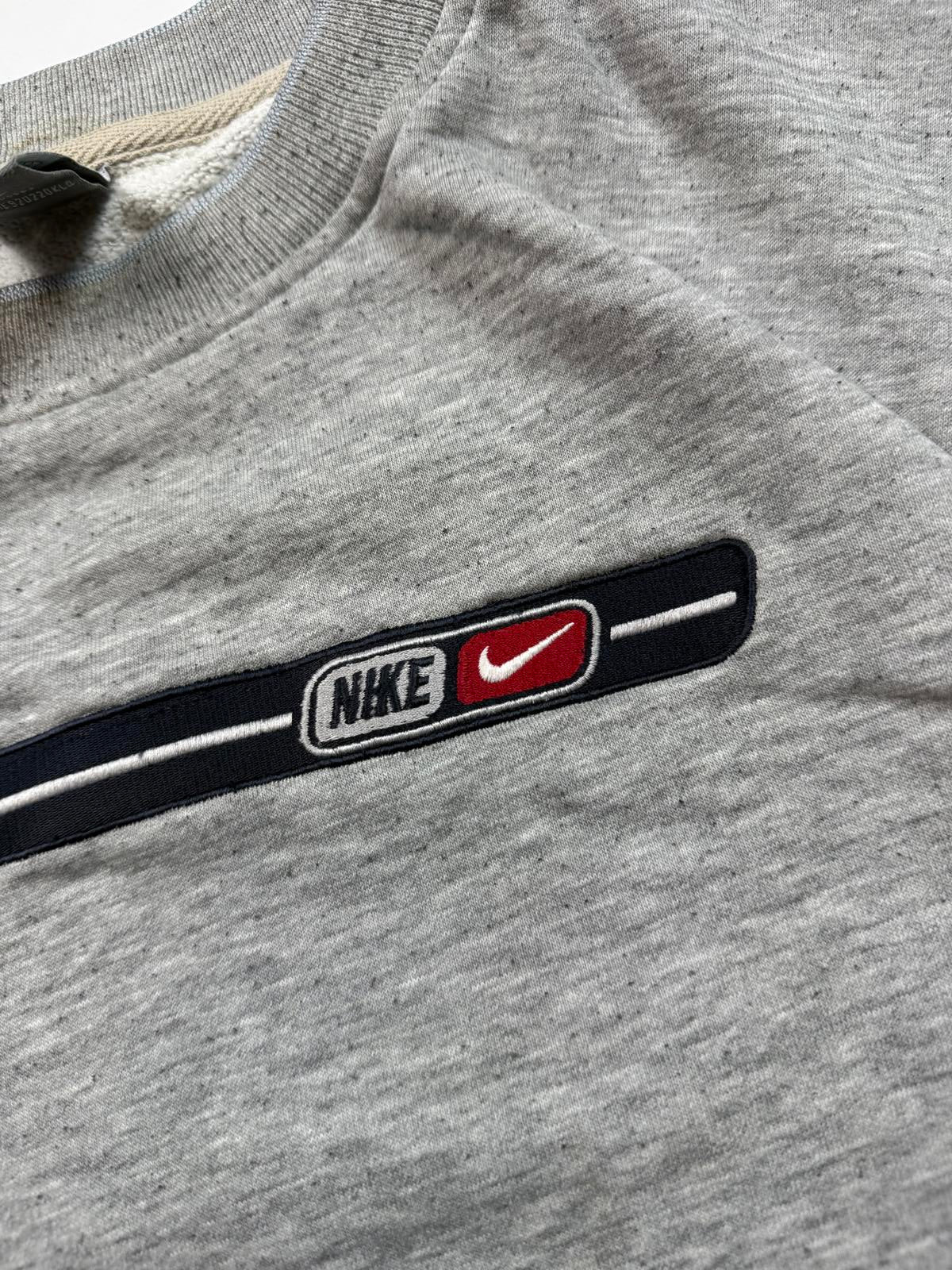 Vintage Y2K Nike sweatshirt (M)