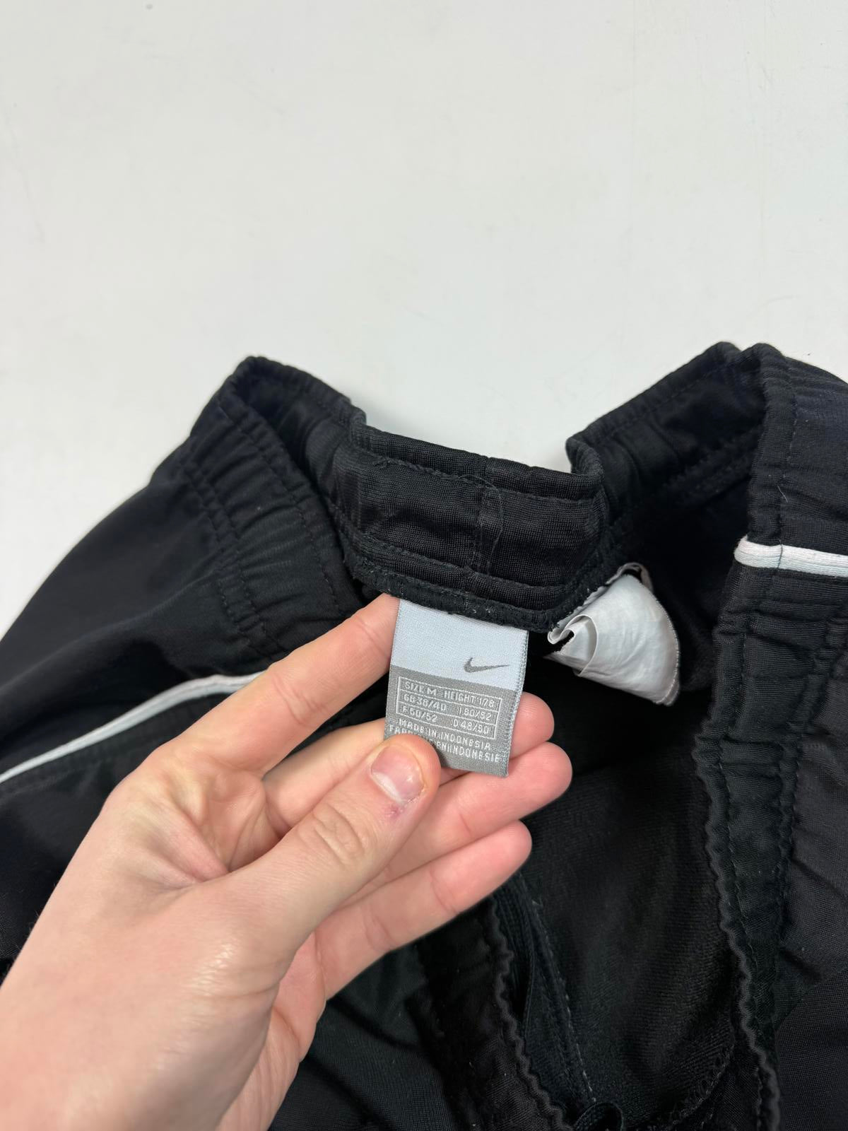 Vintage Nike baggy track pants (M)
