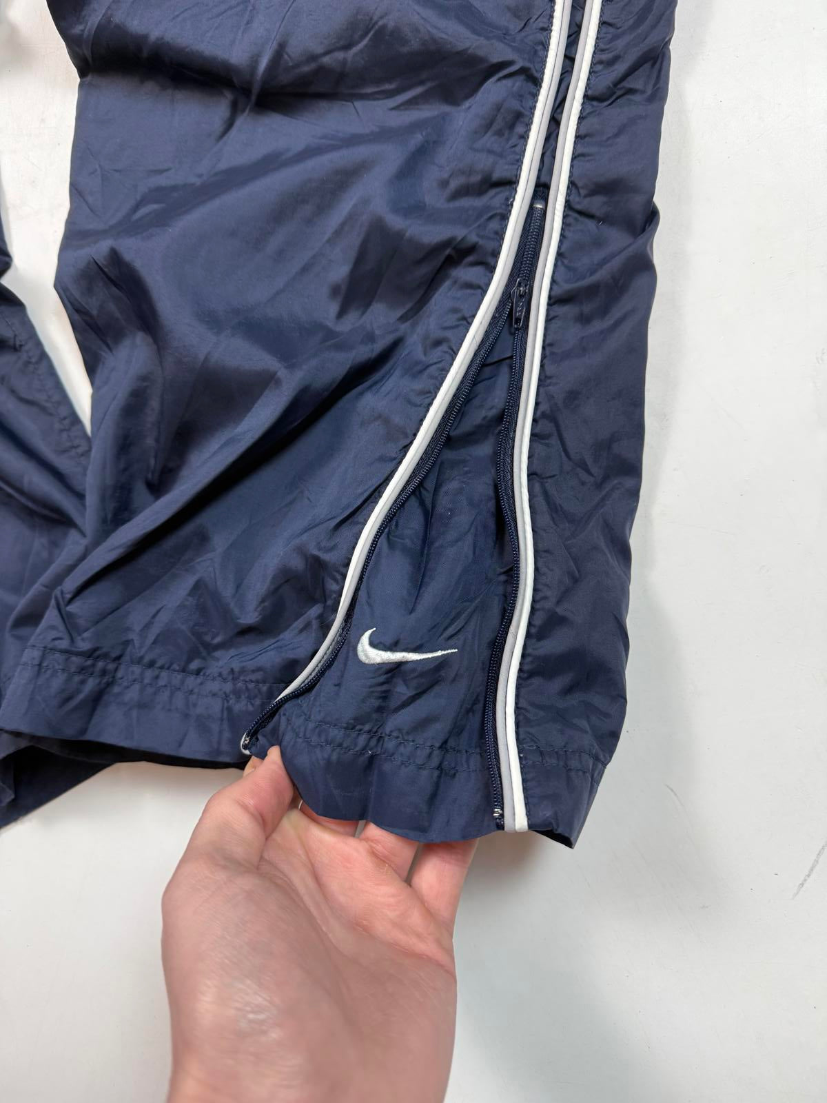 Vintage Nike side stripe baggy track pants (L)