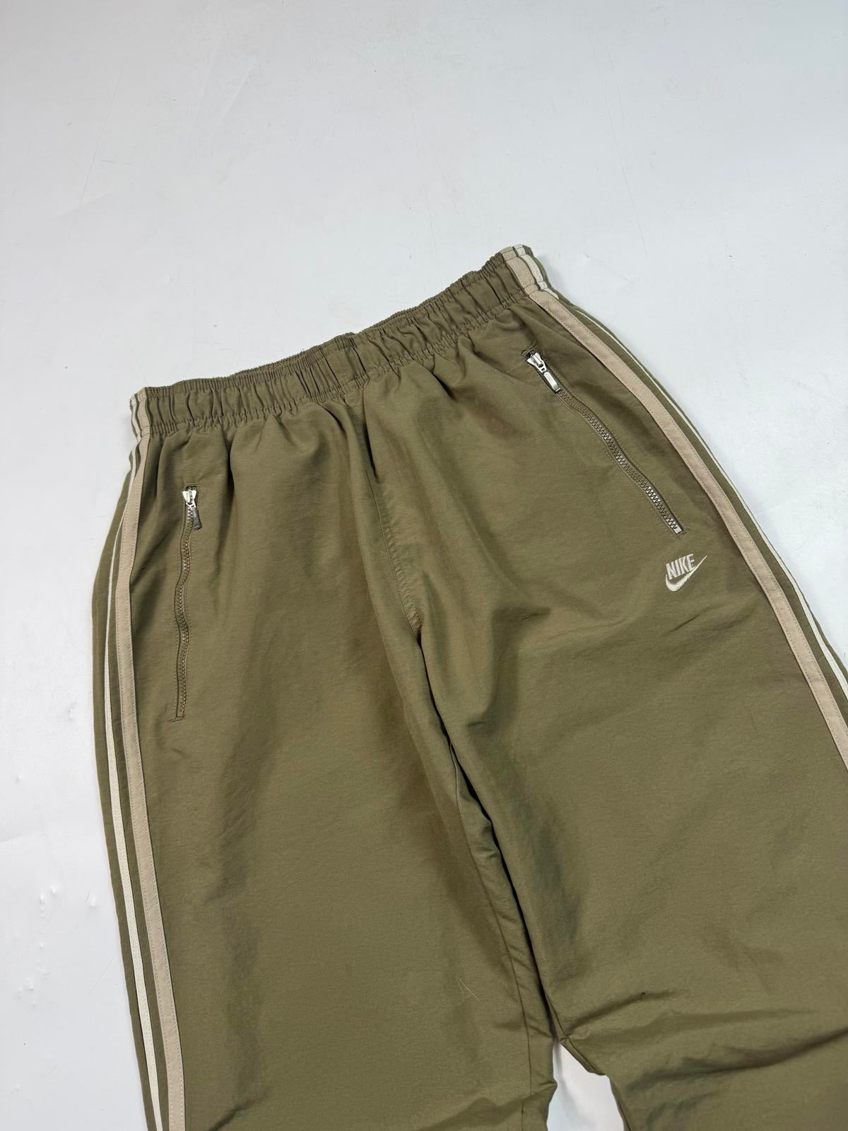 Vintage Nike side stripe baggy track pants (S)