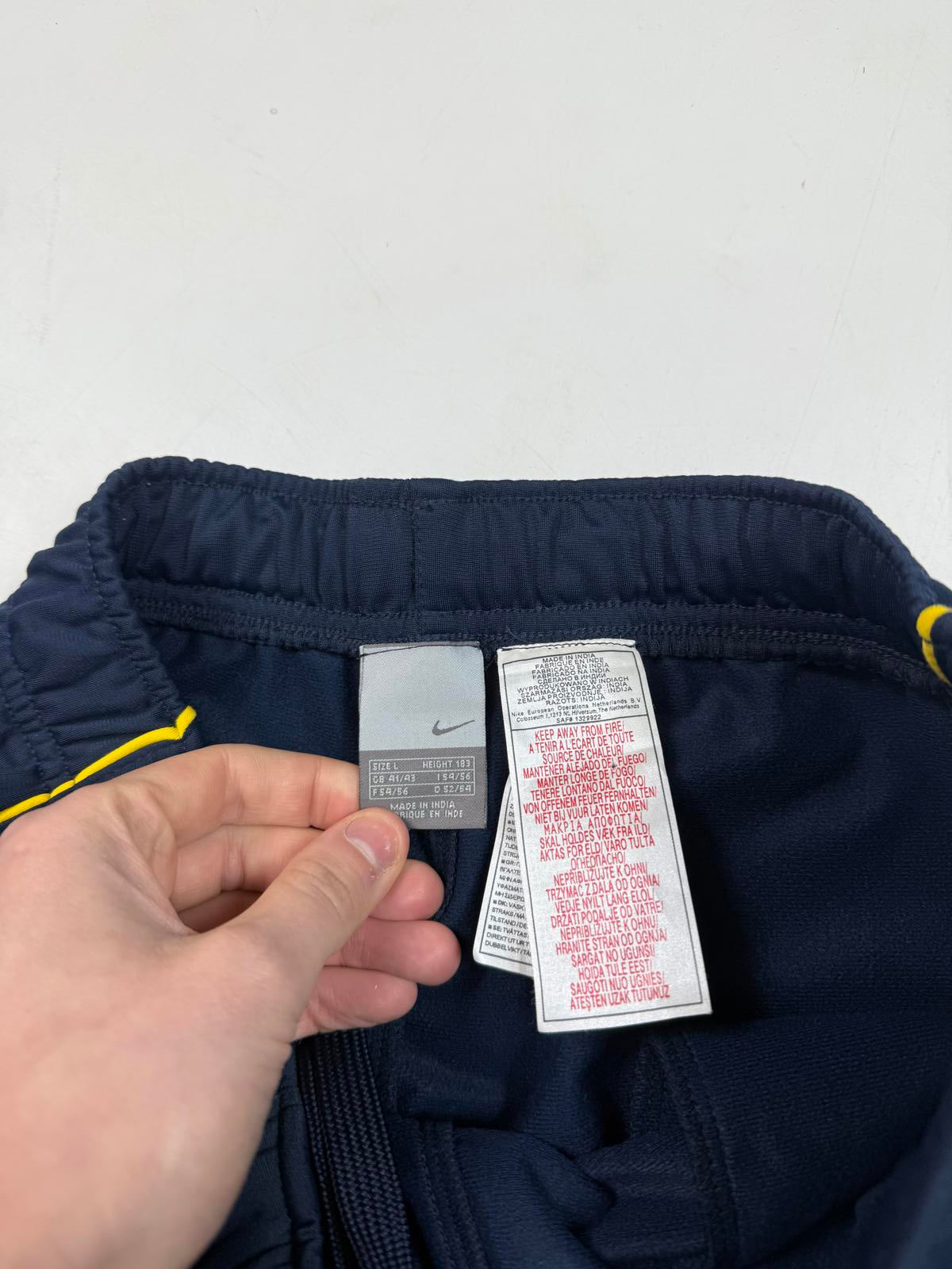 Vintage Nike baggy track pants (L)