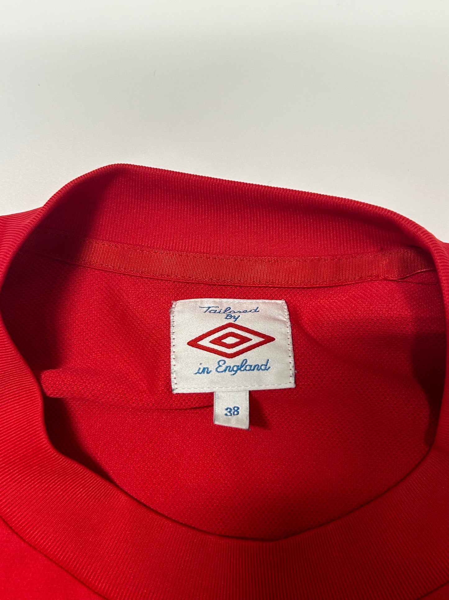 England 2010/11 l/s away football shirt (S)