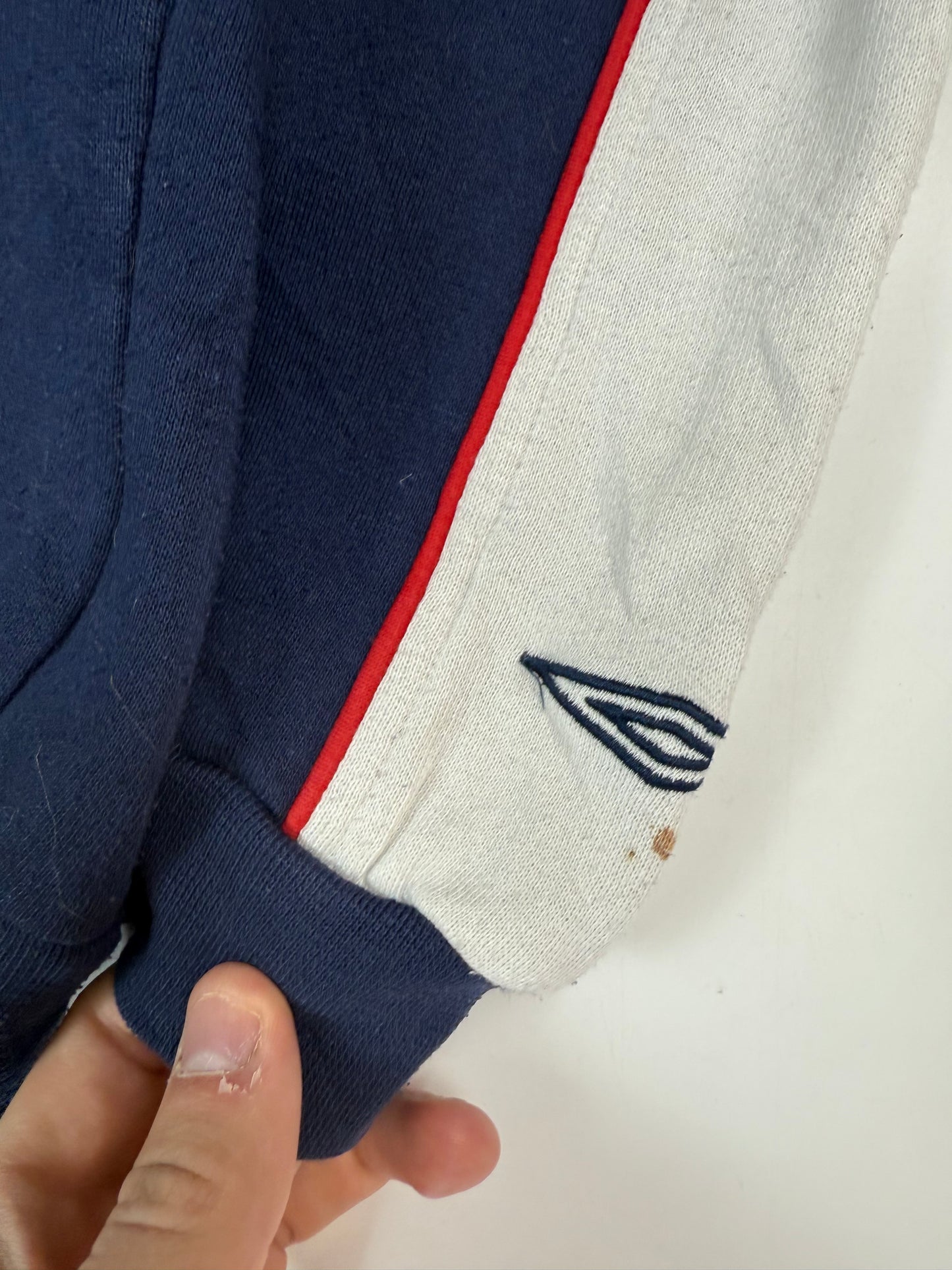 Vintage Umbro centre logo hoodie (YXL)