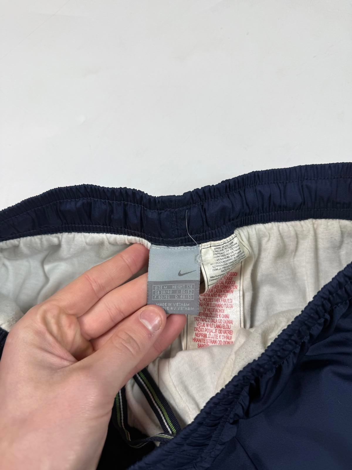 Vintage Nike baggy track pants (M)