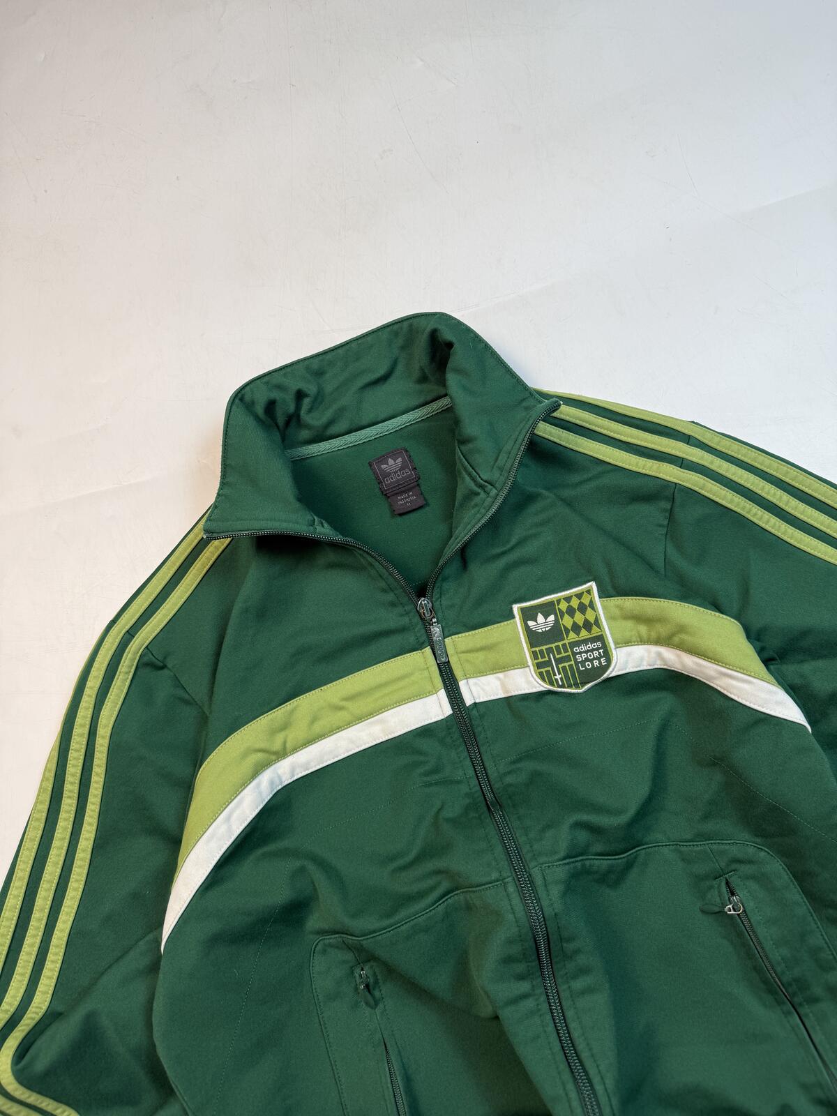 Vintage Y2K Adidas originals track top (M)