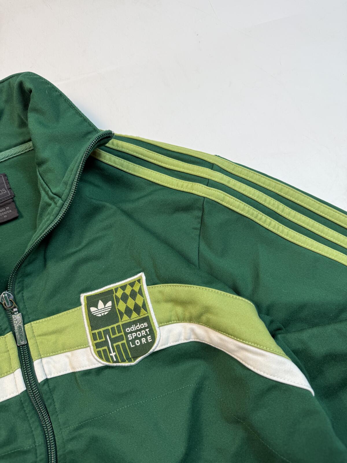 Vintage Y2K Adidas originals track top (M)