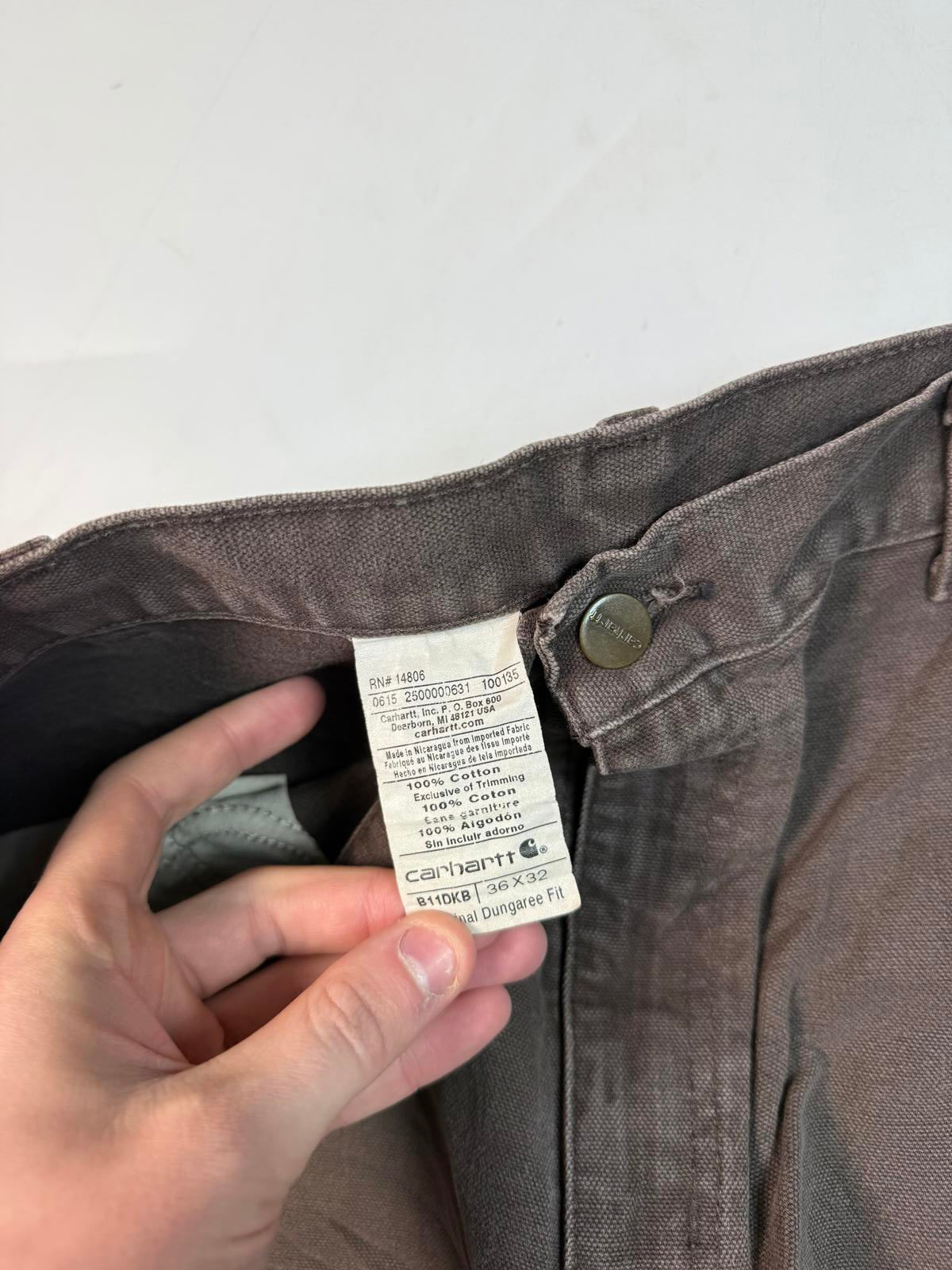 Carhartt baggy carpenter pants (W34)